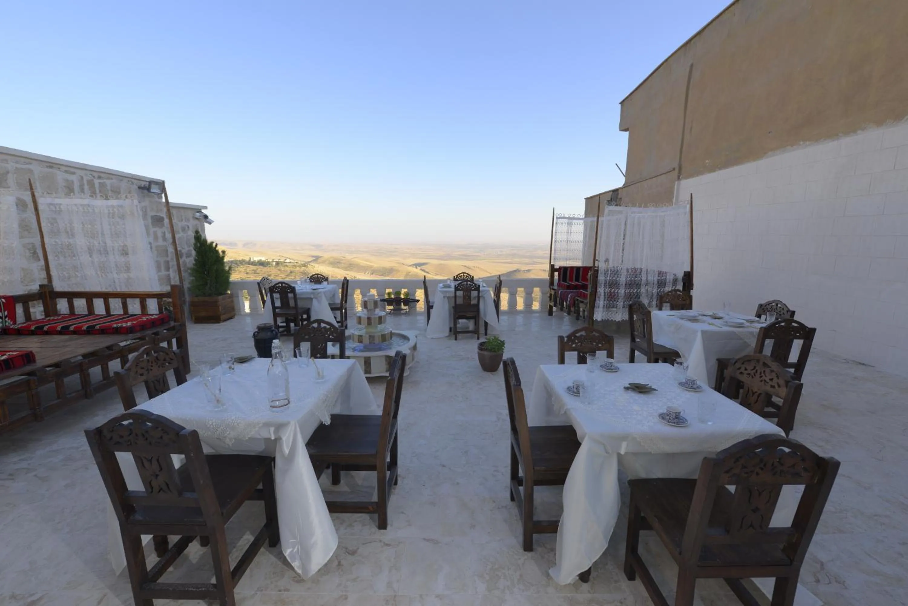 Patio in MERDİN BOUTİQUE HOTEL