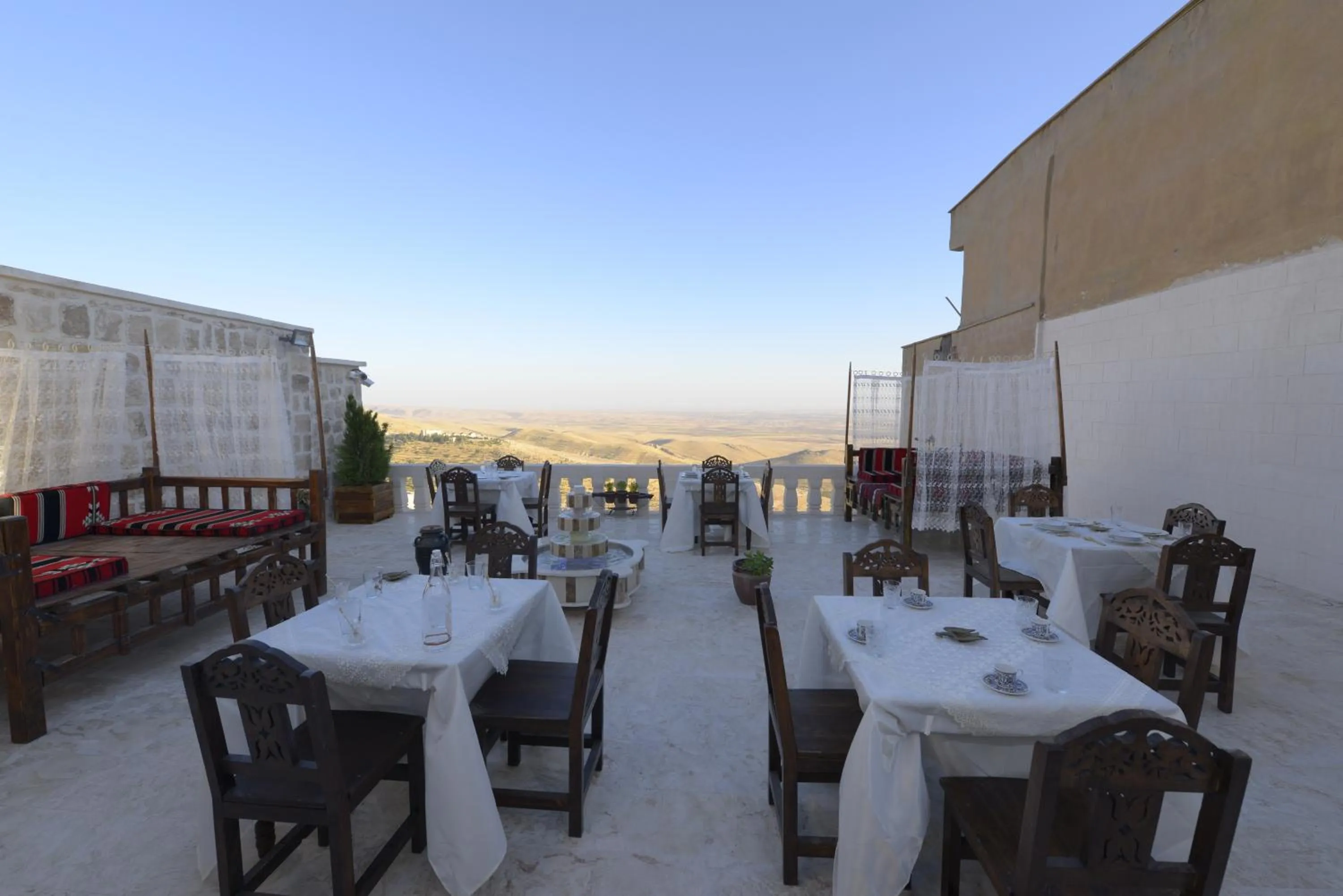 Patio in MERDİN BOUTİQUE HOTEL