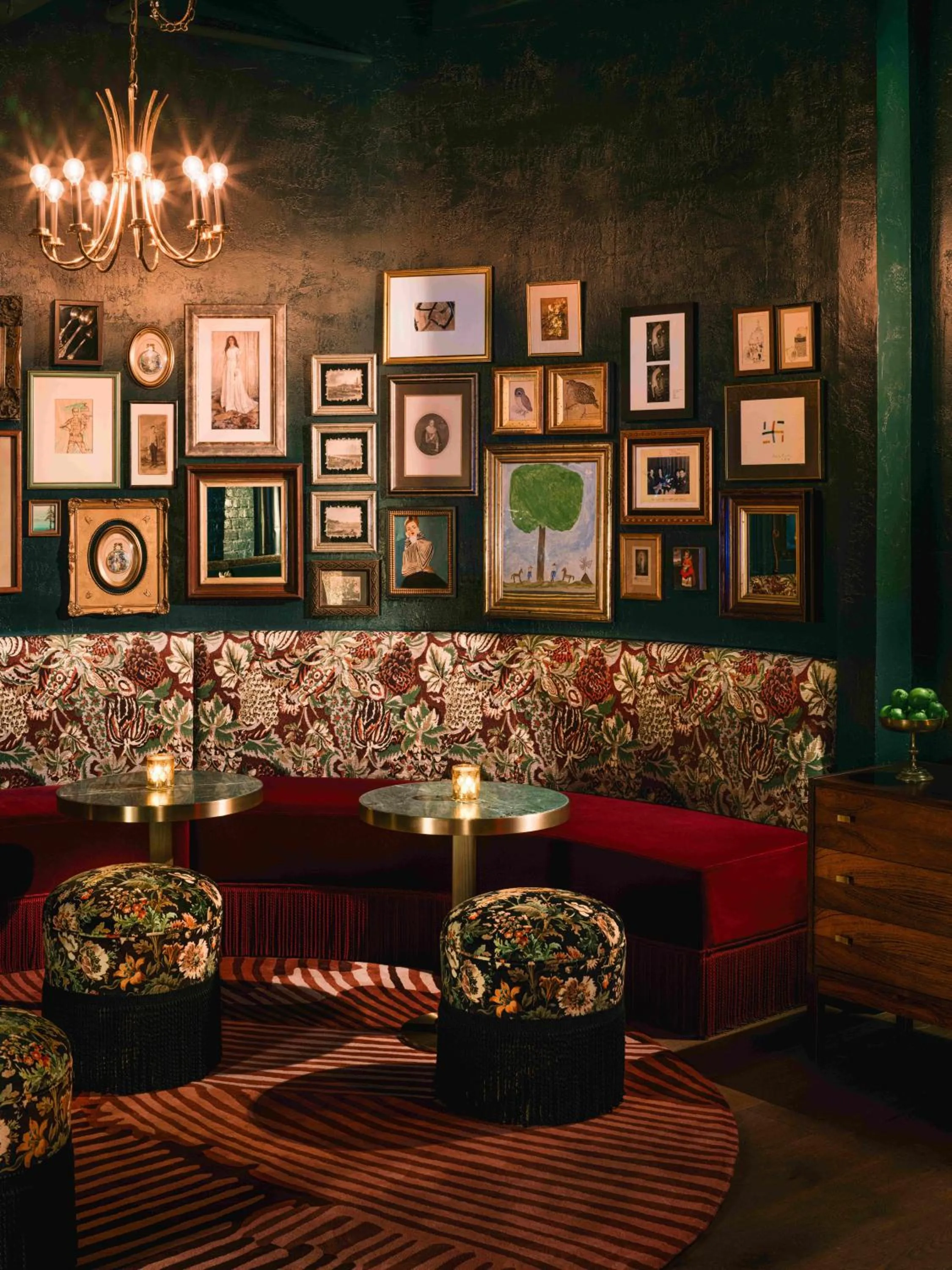 Restaurant/places to eat in Beacon Grand, A Union Square Hotel