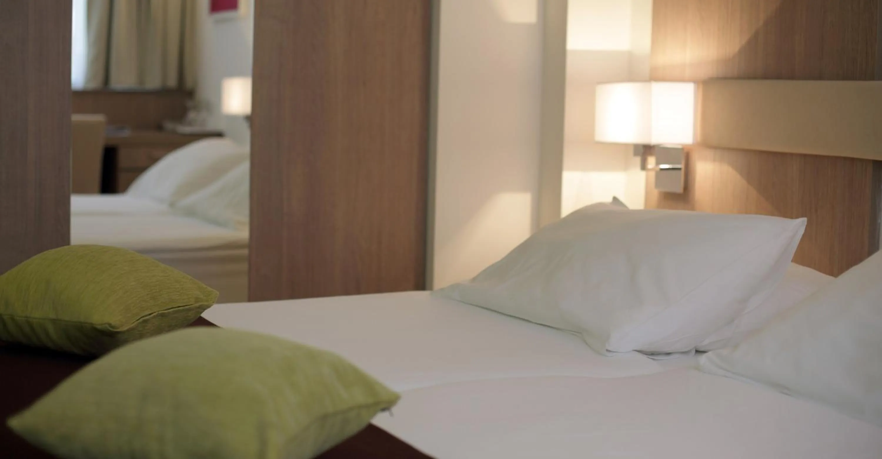 Bedroom, Bed in Hotel Park Makarska