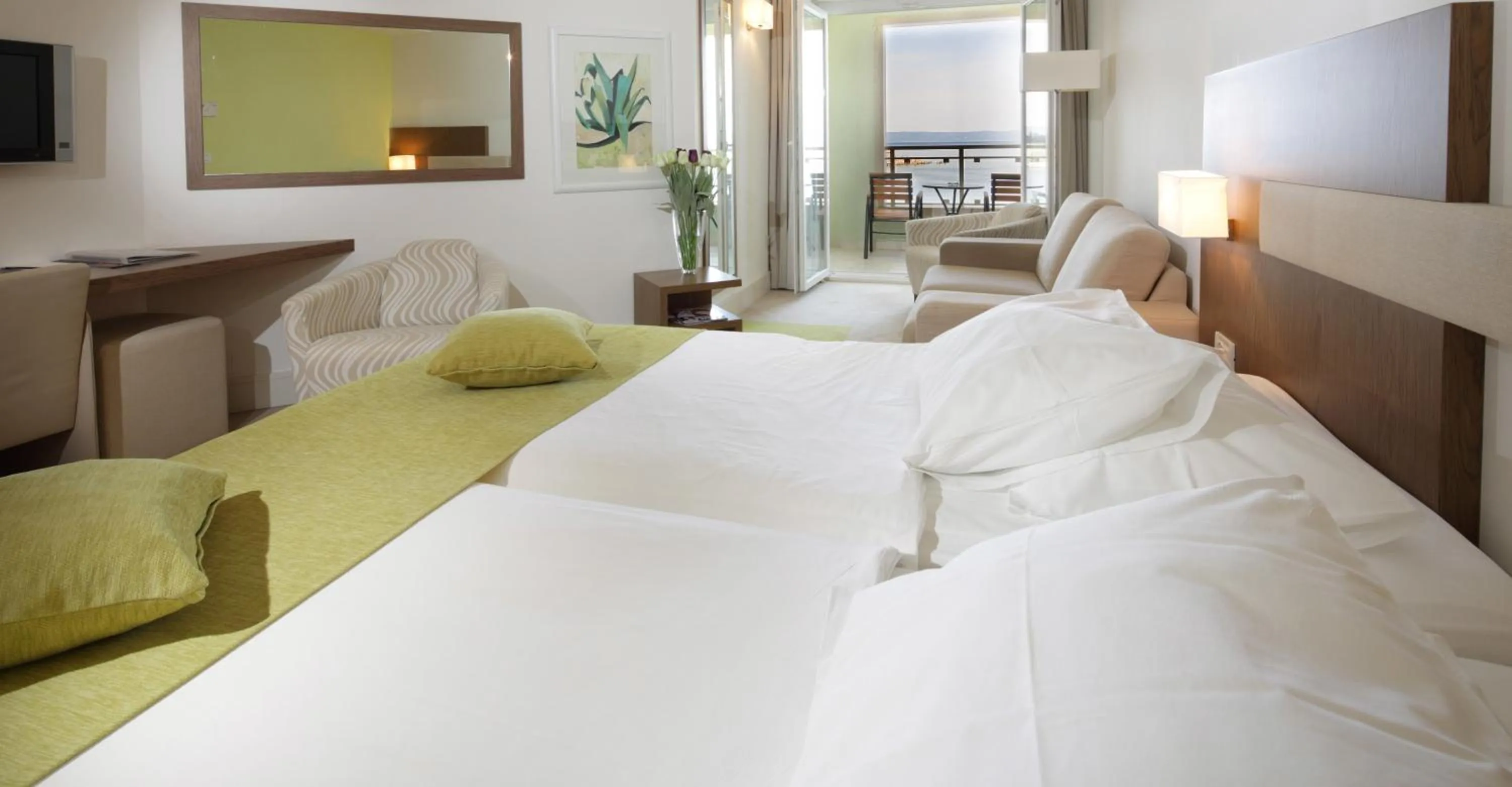 Photo of the whole room, Bed in Hotel Park Makarska