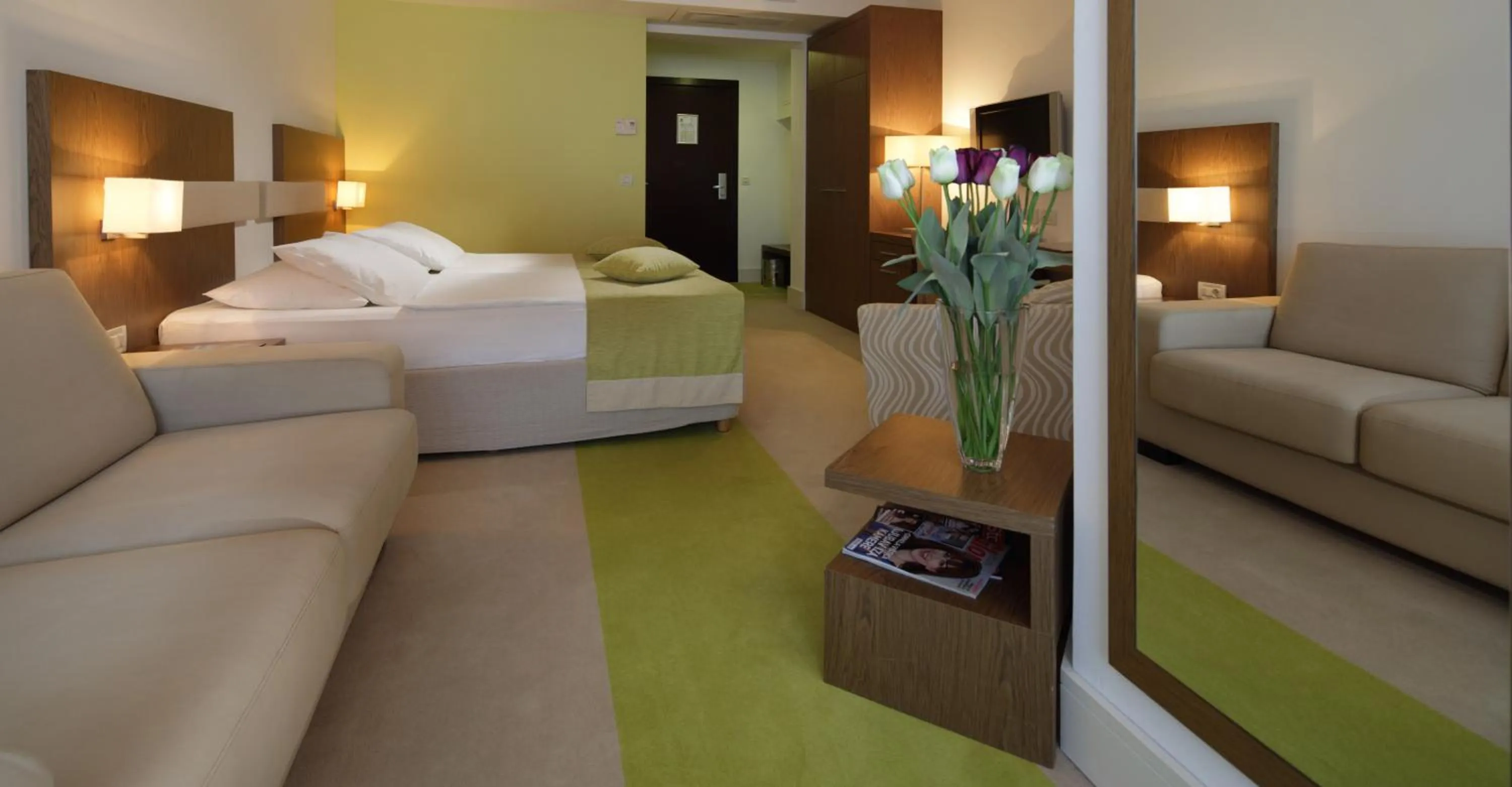 Bedroom, Bed in Hotel Park Makarska