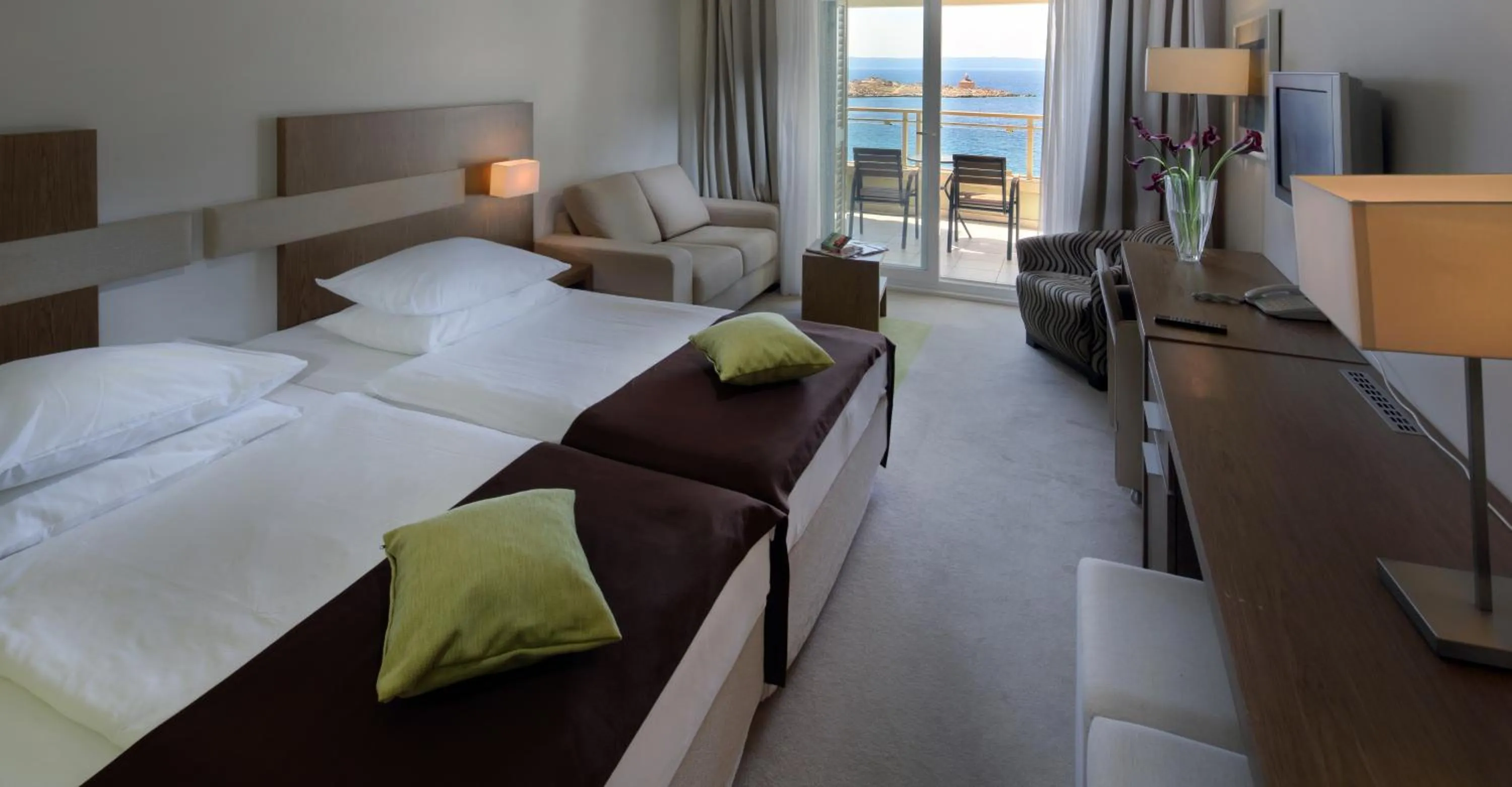 Bedroom, Bed in Hotel Park Makarska