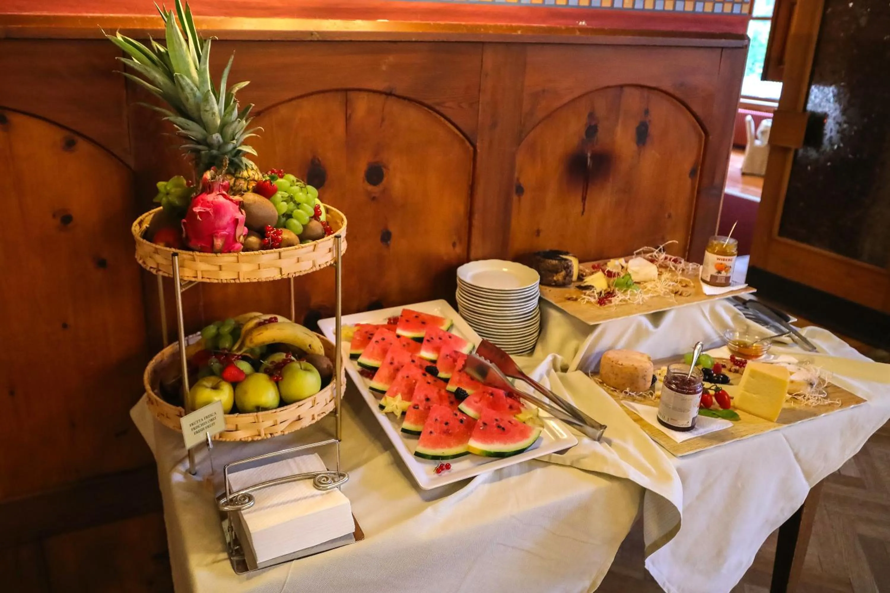 Restaurant/places to eat in Hotel Lago di Braies