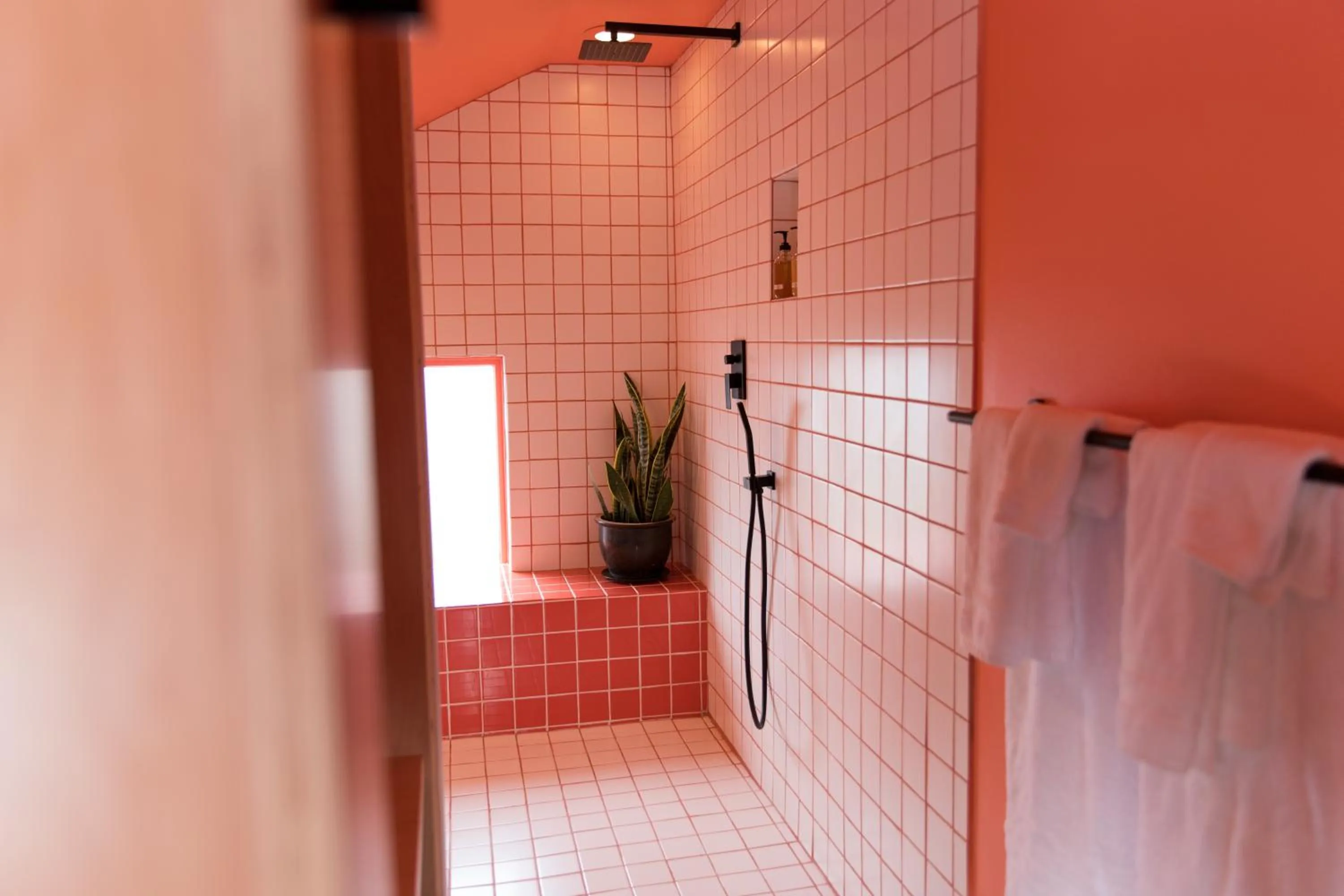 Bathroom in DREAMERS bnb