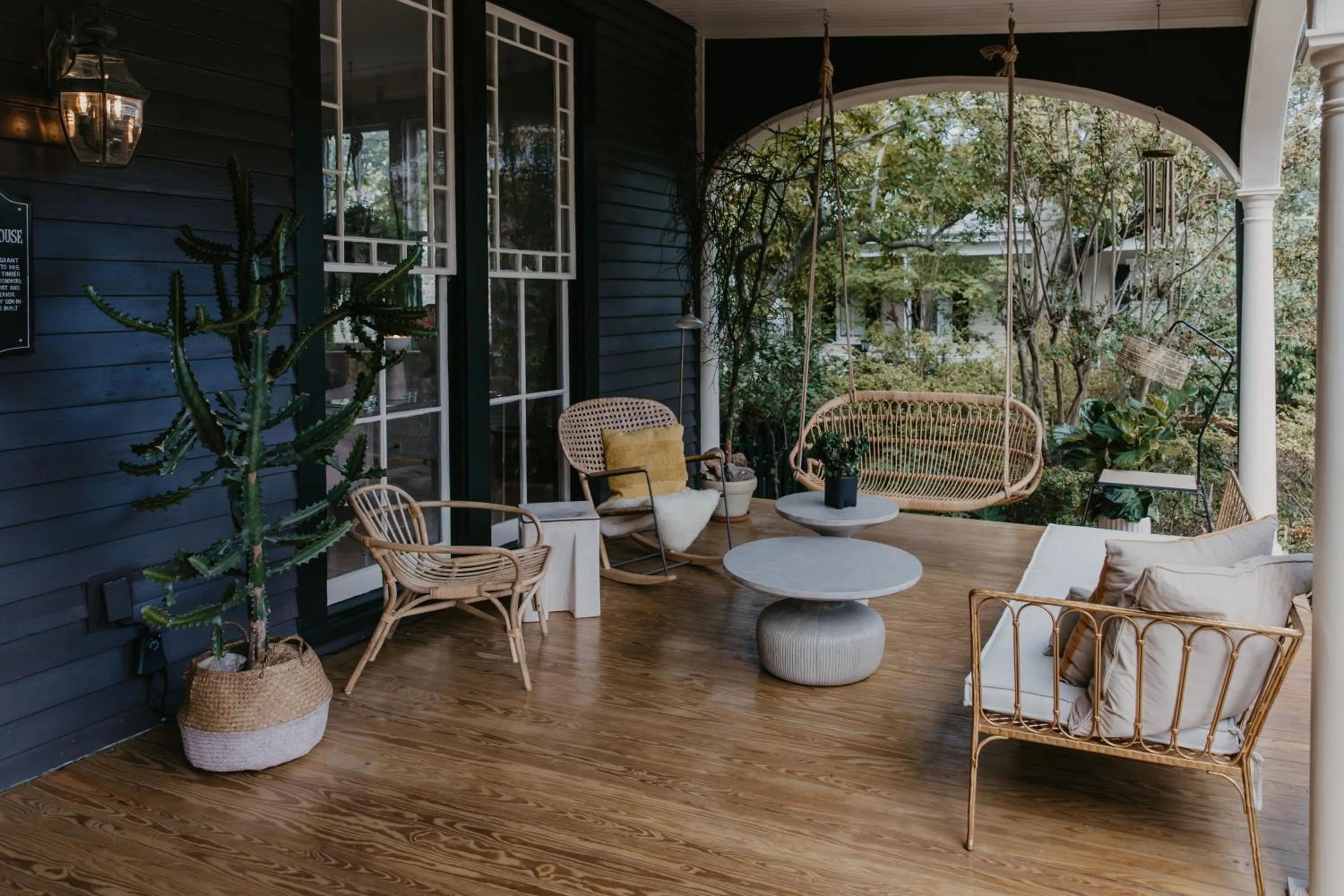 Patio in DREAMERS bnb