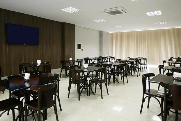 Restaurant/places to eat in Brisa Tower Hotel