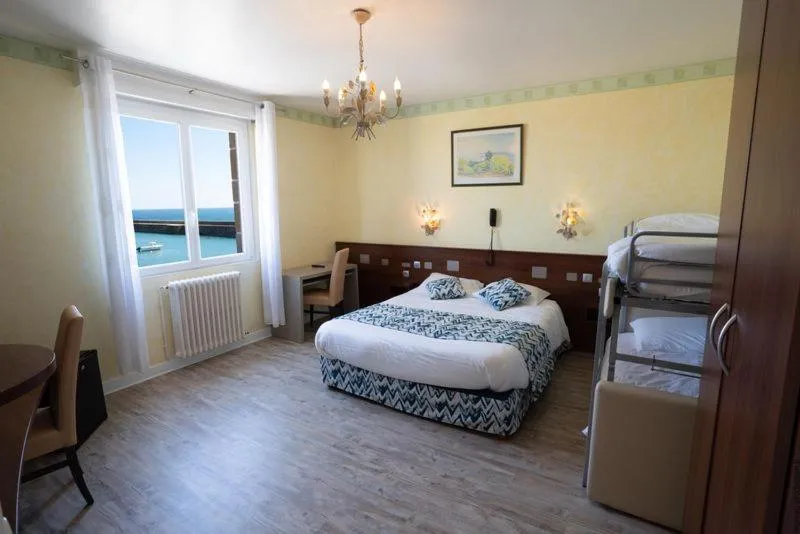 Bed in Hotel De La Mer