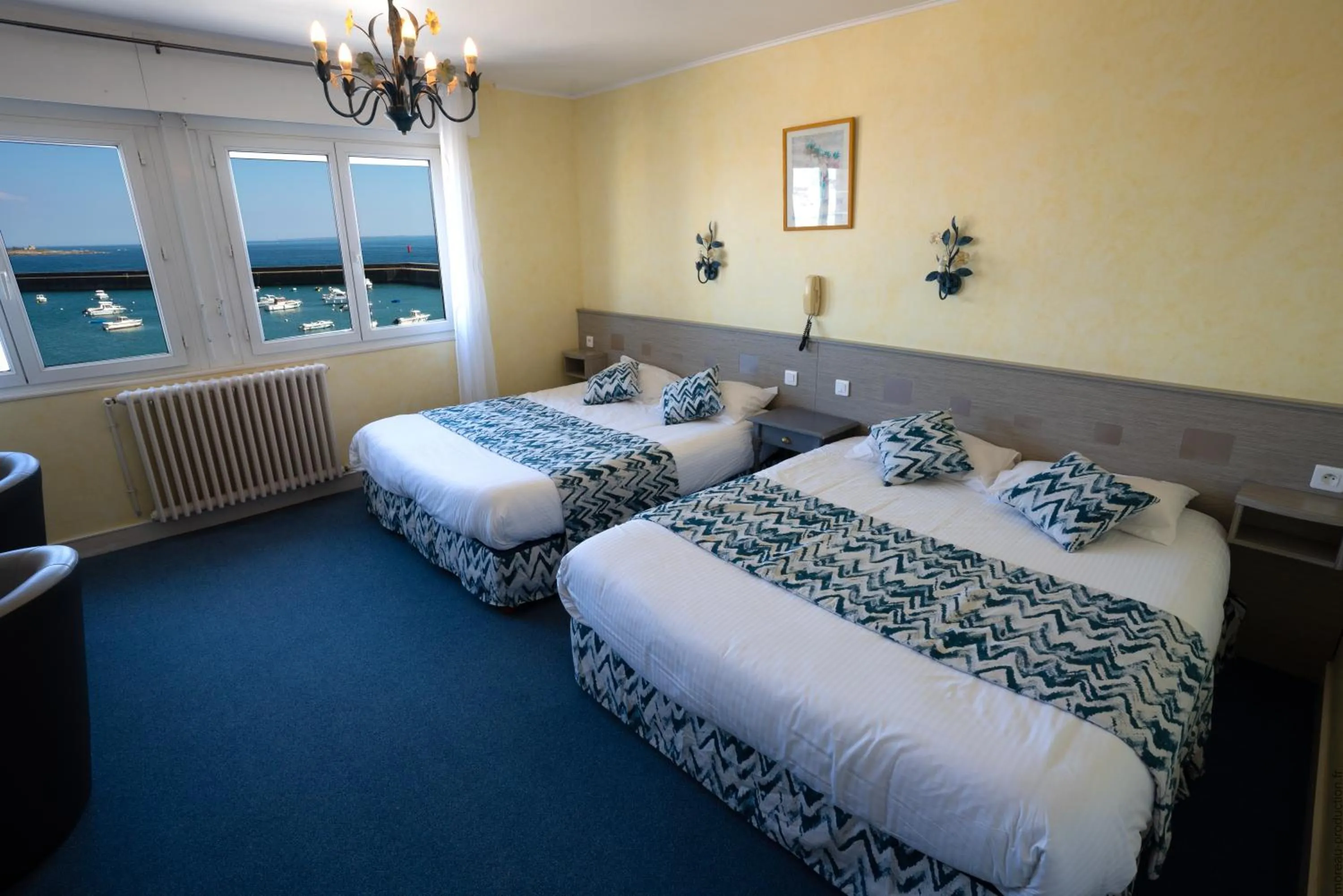 Bed in Hotel De La Mer