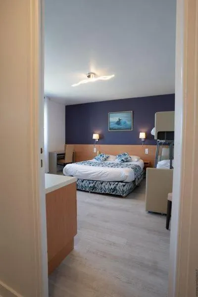 Bed in Hotel De La Mer