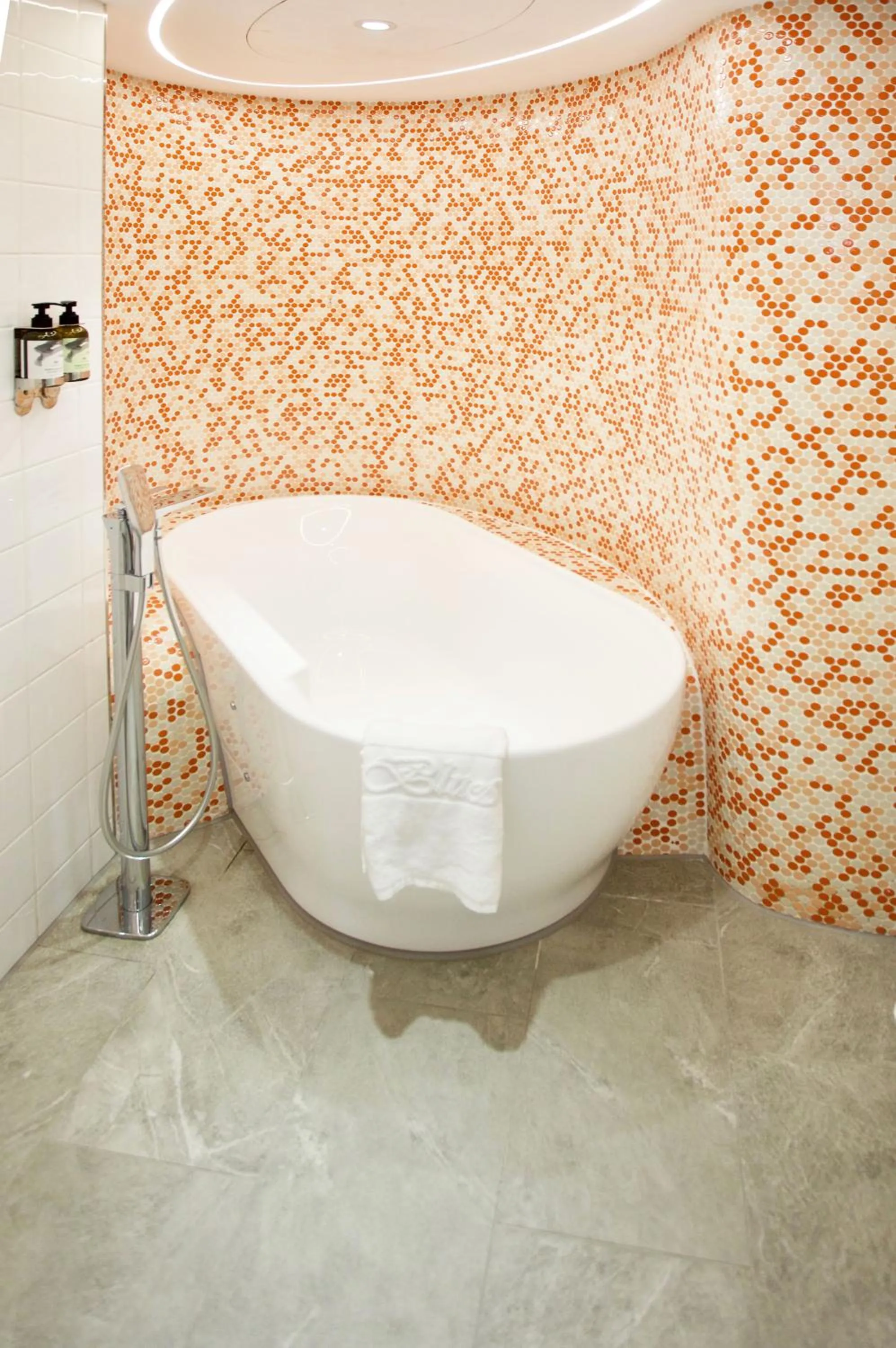 Bathroom in Norway Forest Travel hotel 1 Taichung