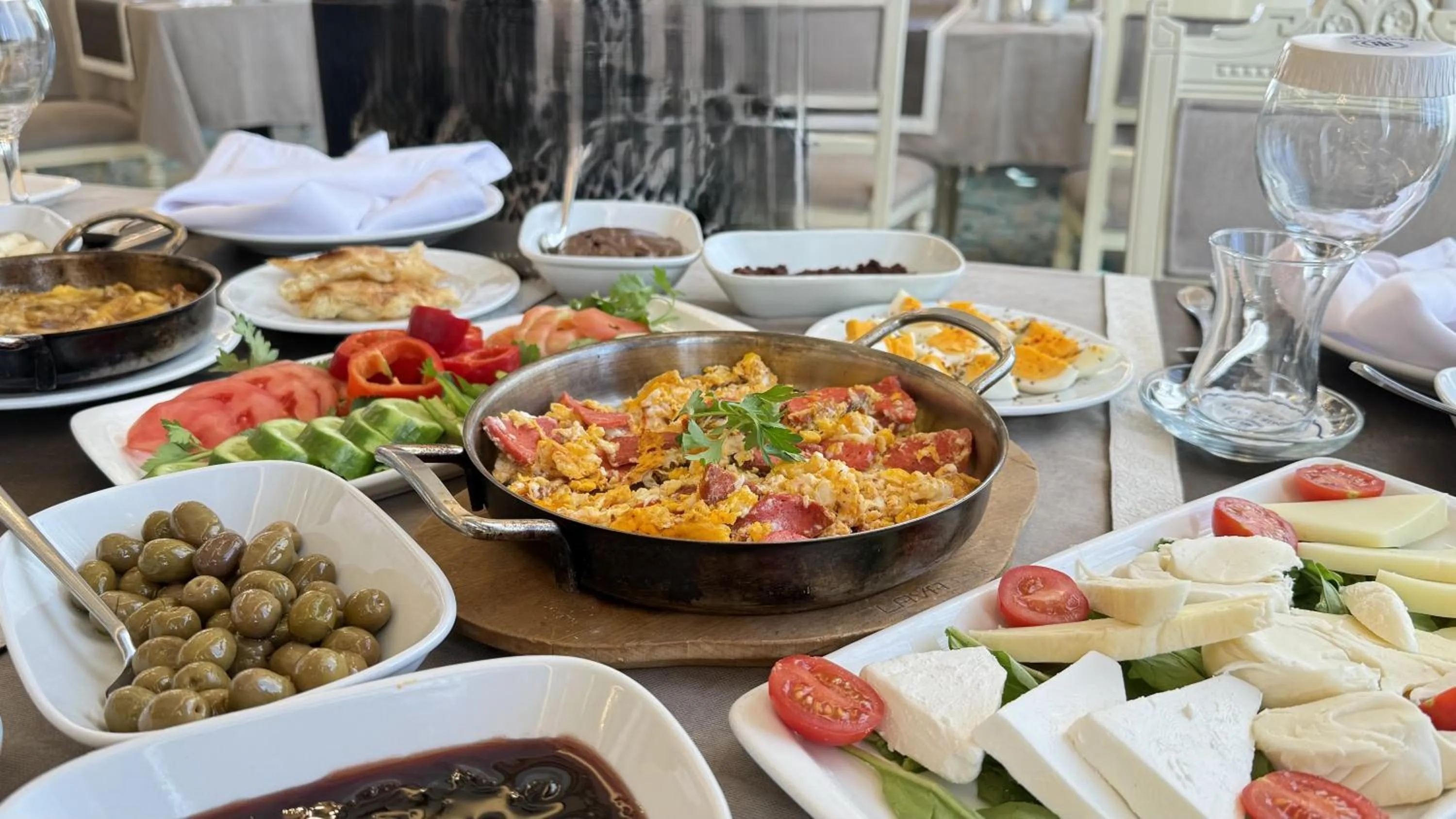 Breakfast in Demir Hotel