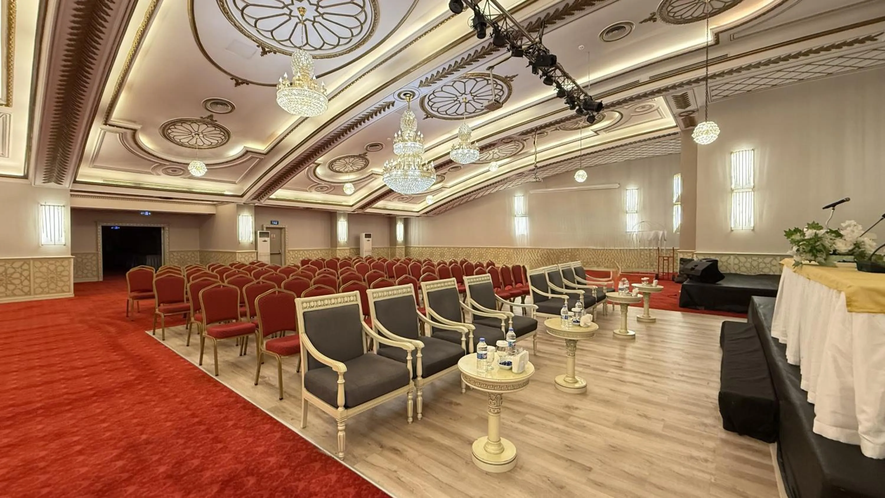 Meeting/conference room in Demir Hotel