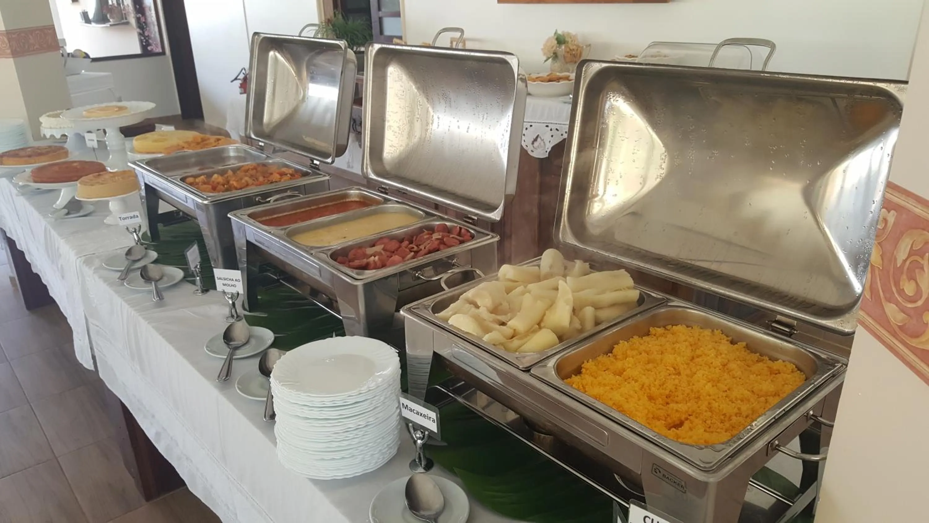 Buffet breakfast in Fazenda Fiore Resort