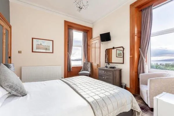 Bed in Kilchrenan House