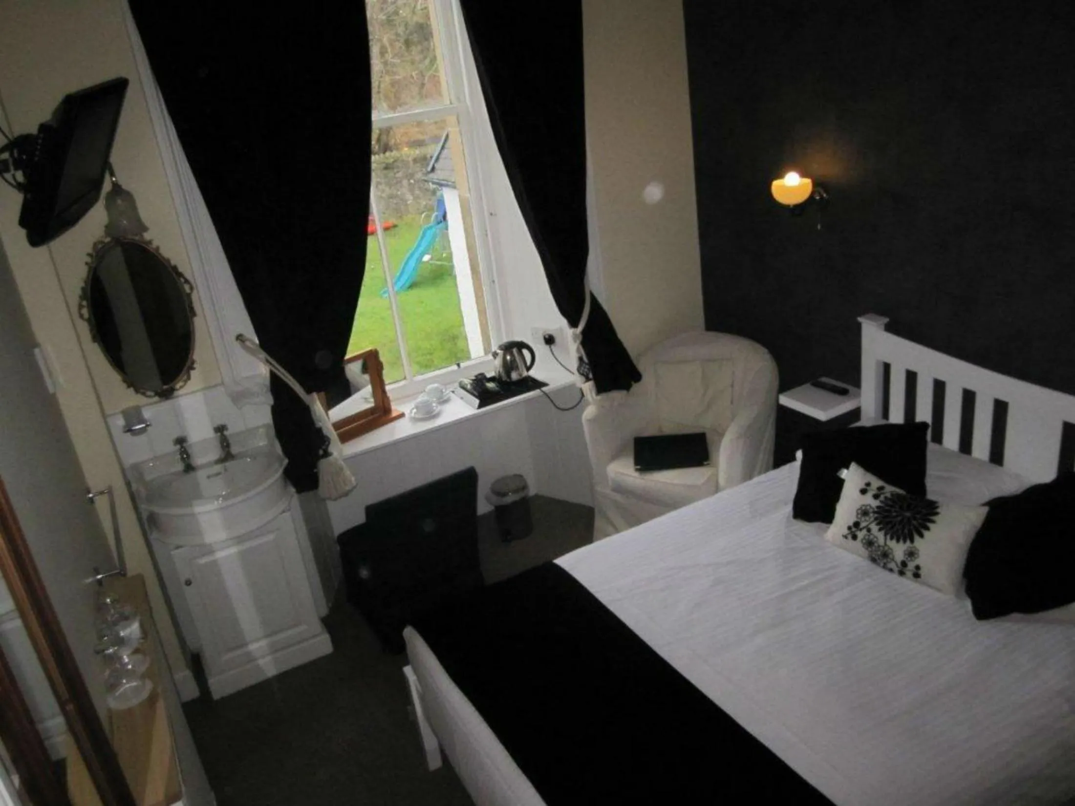 Day, Bed in Kilchrenan House