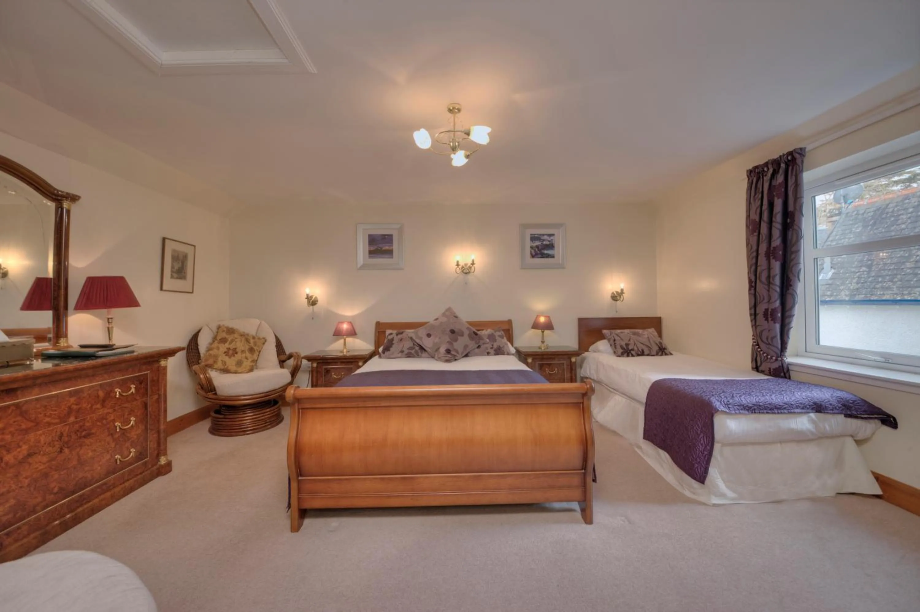 Bedroom, Bed in Kilchrenan House