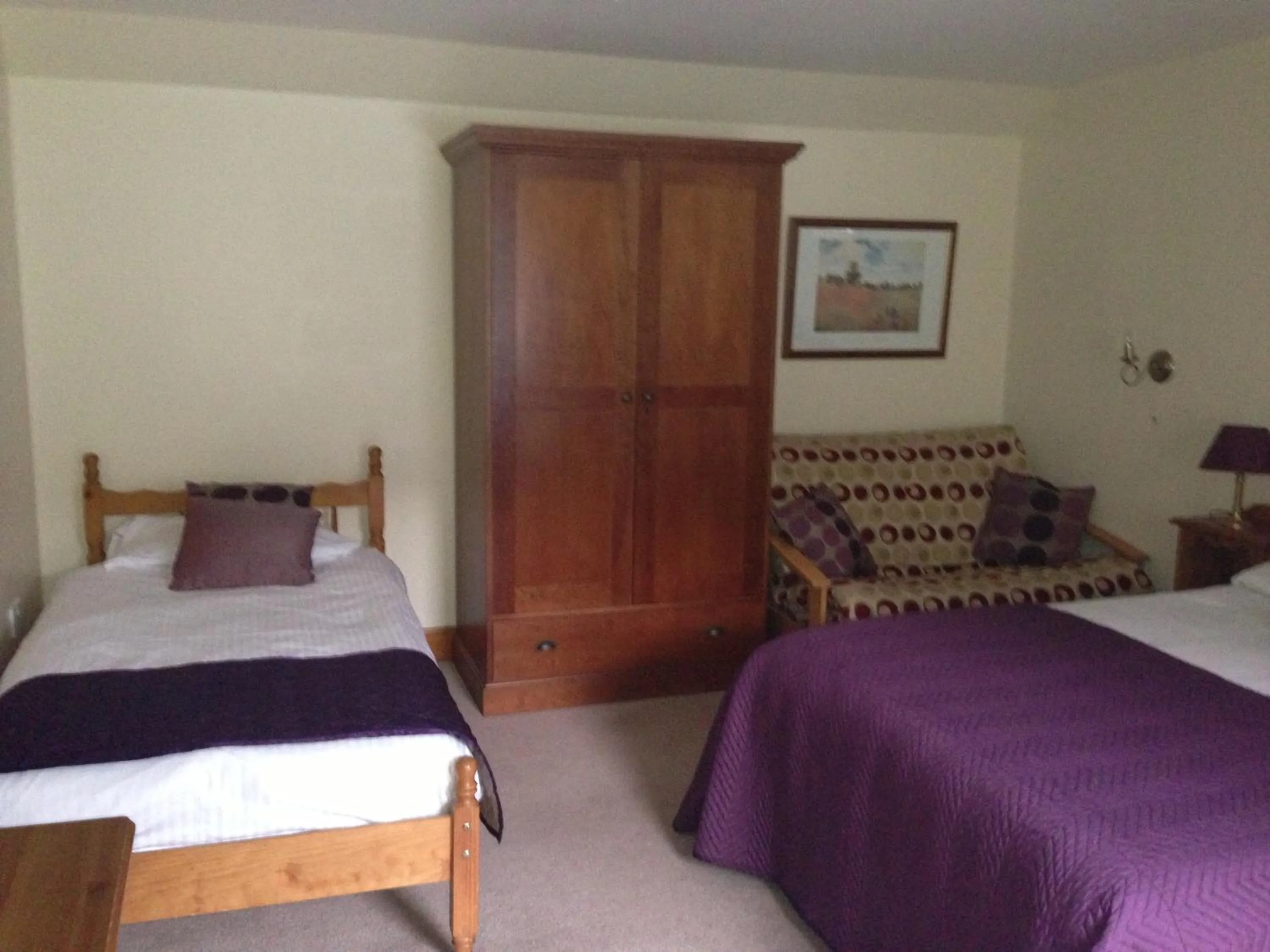 Photo of the whole room, Bed in Kilchrenan House