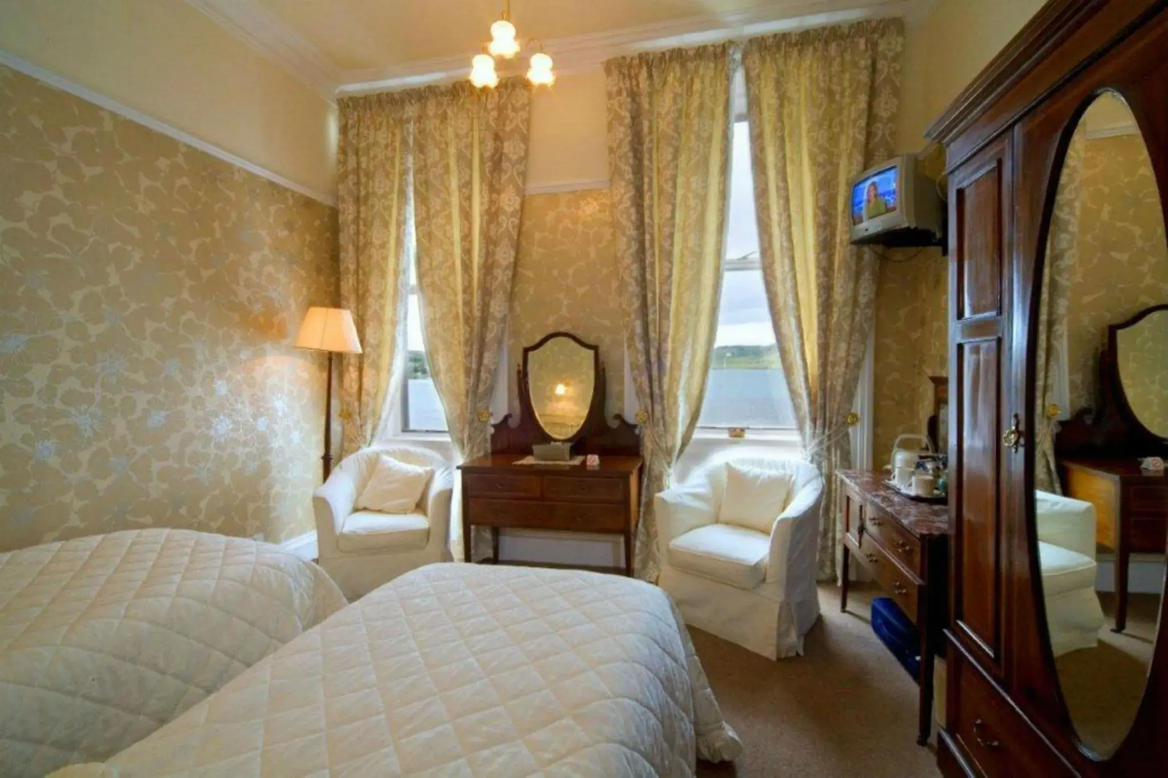 Twin Room with Sea View in Kilchrenan House Twin Room with Sea View in Kilchrenan House