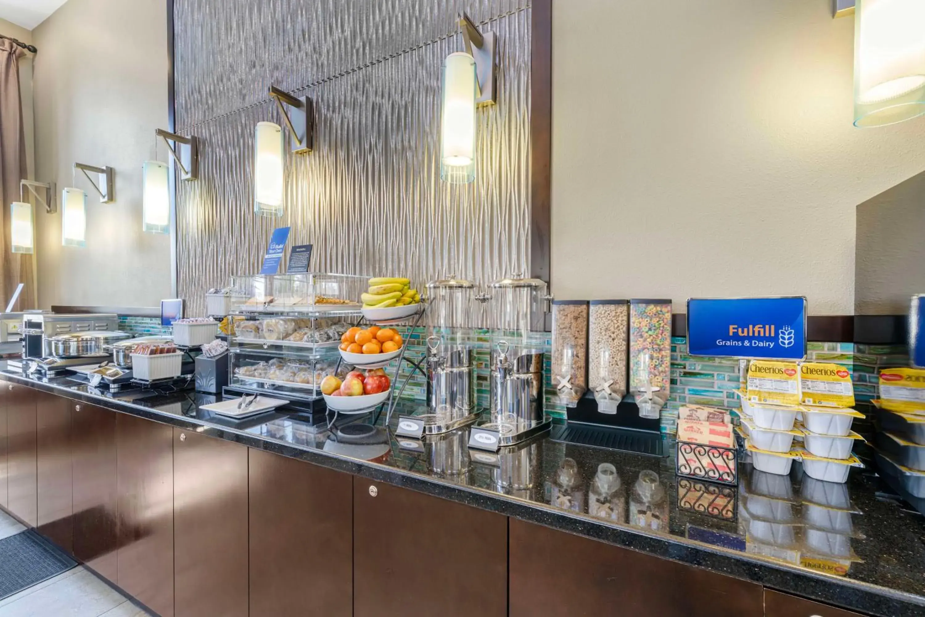 Breakfast in Best Western Oxnard Inn Breakfast in Best Western Oxnard Inn