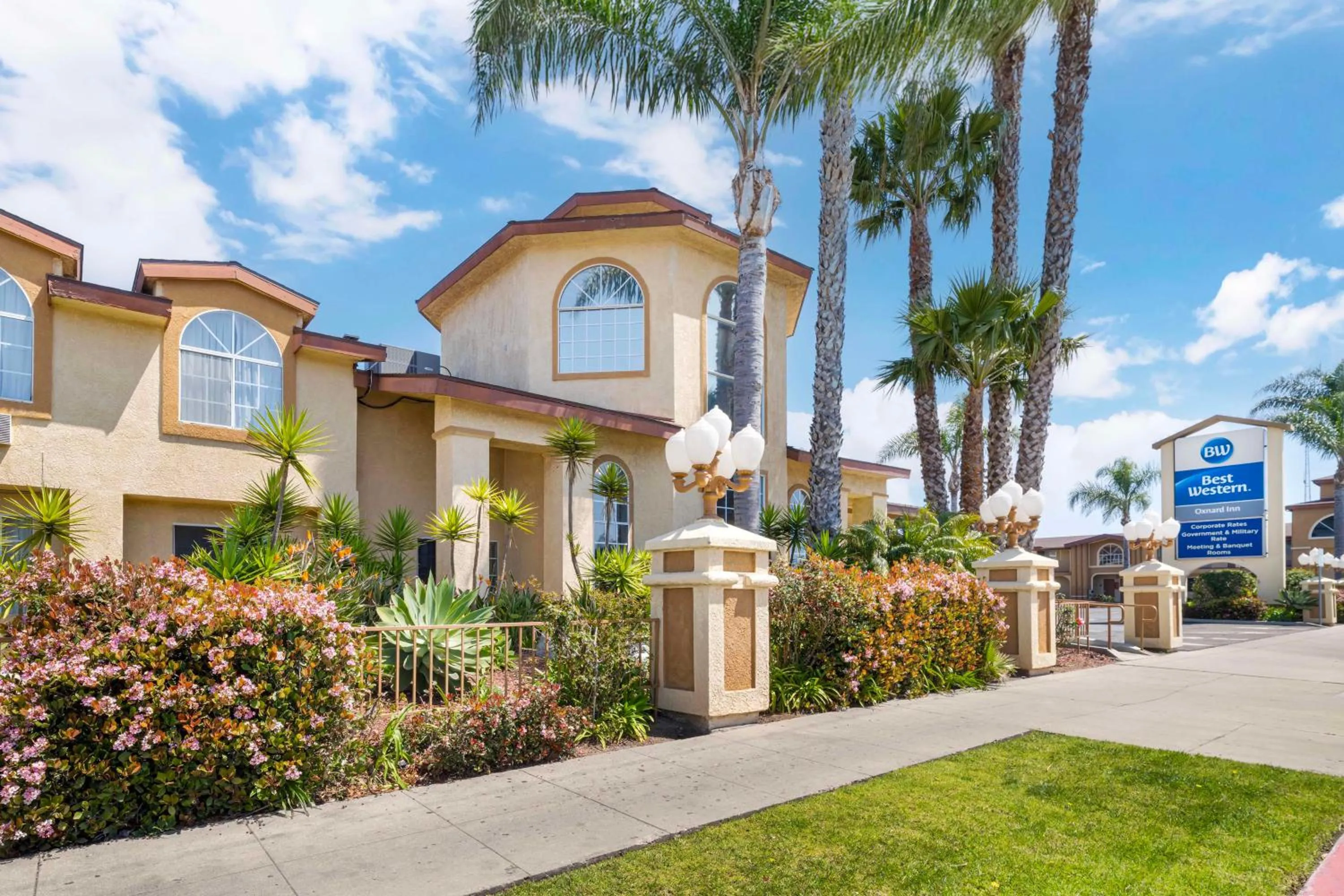 Property building in Best Western Oxnard Inn