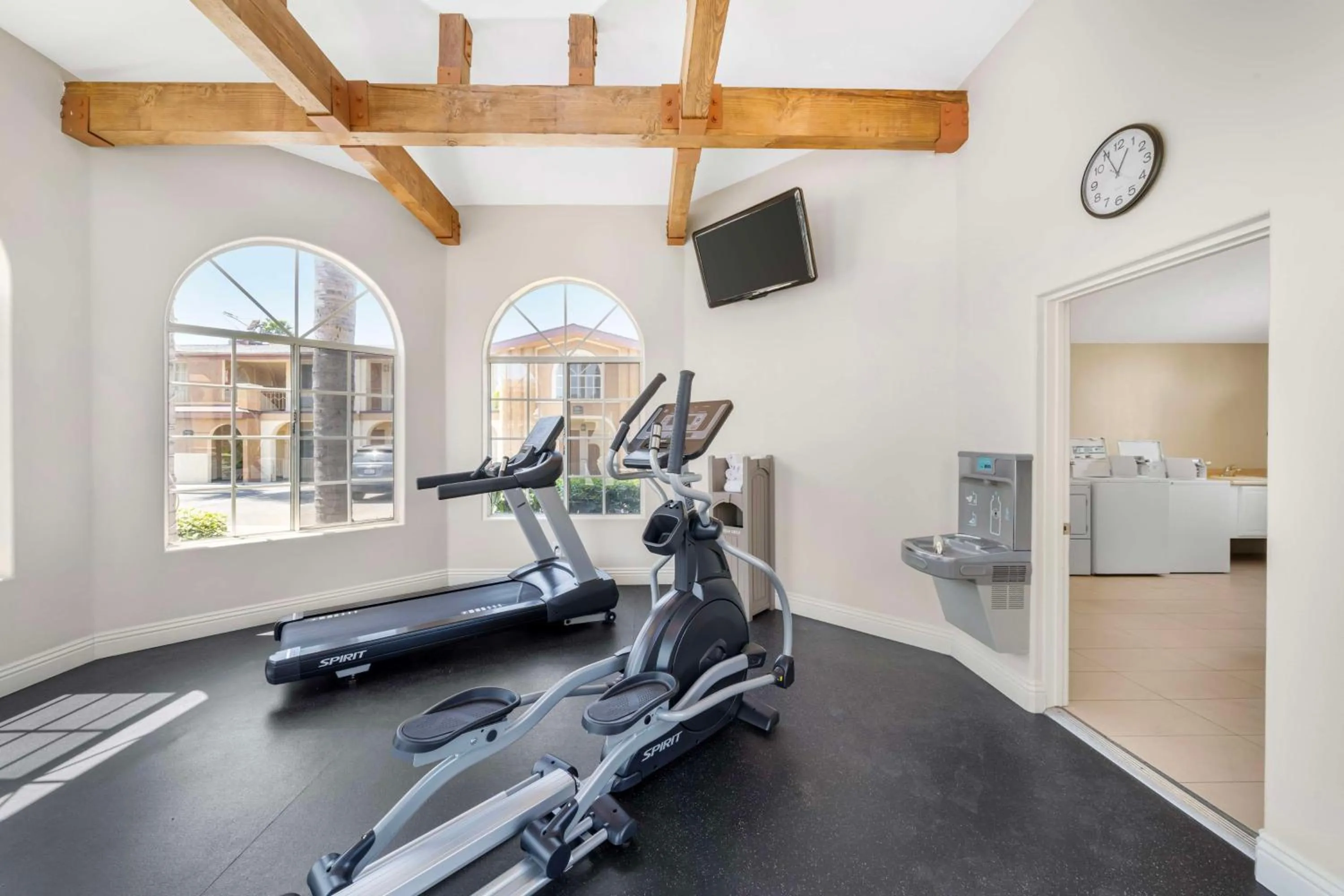 Fitness centre/facilities in Best Western Oxnard Inn