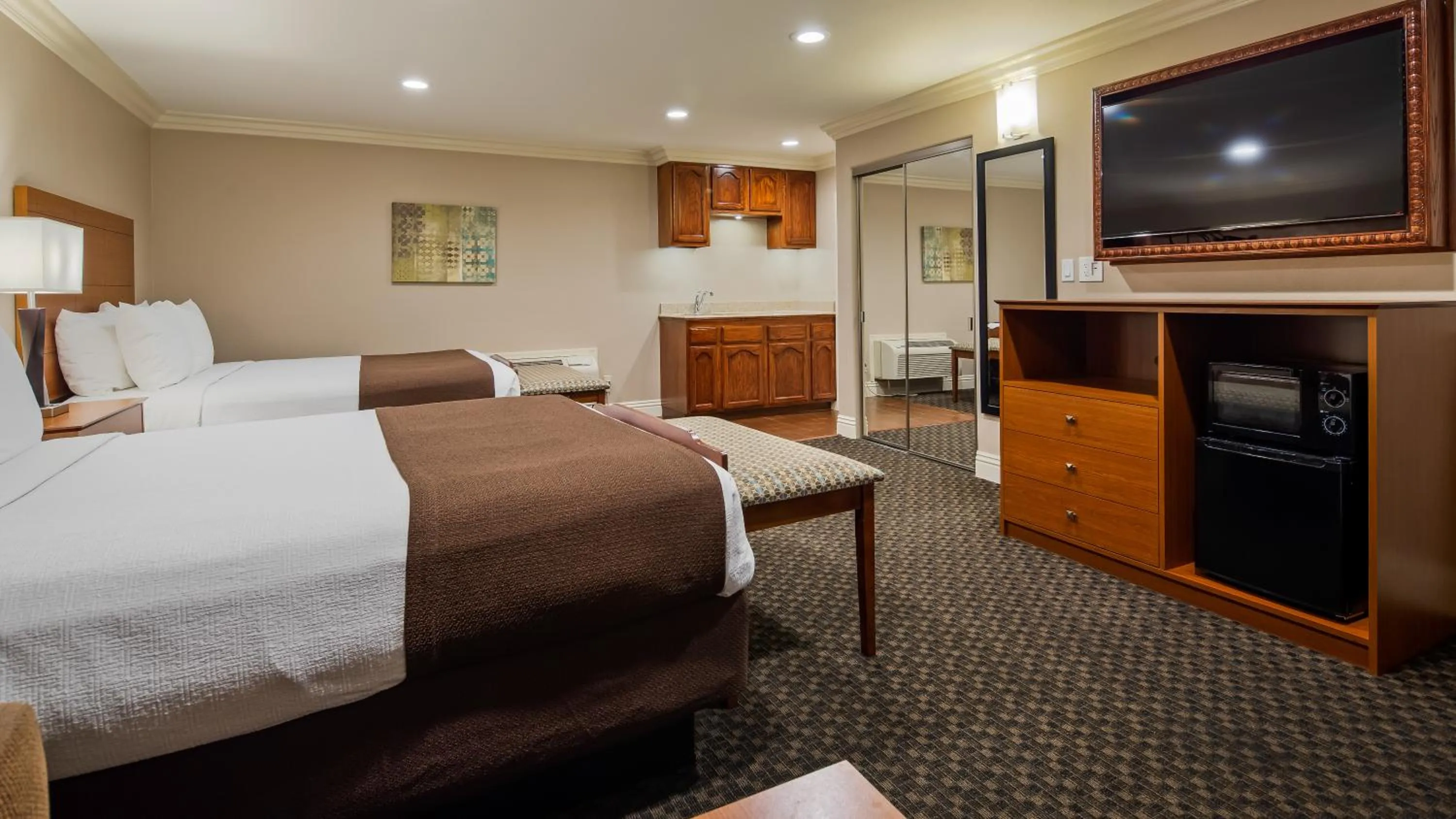 Bedroom, Bed in Best Western Oxnard Inn