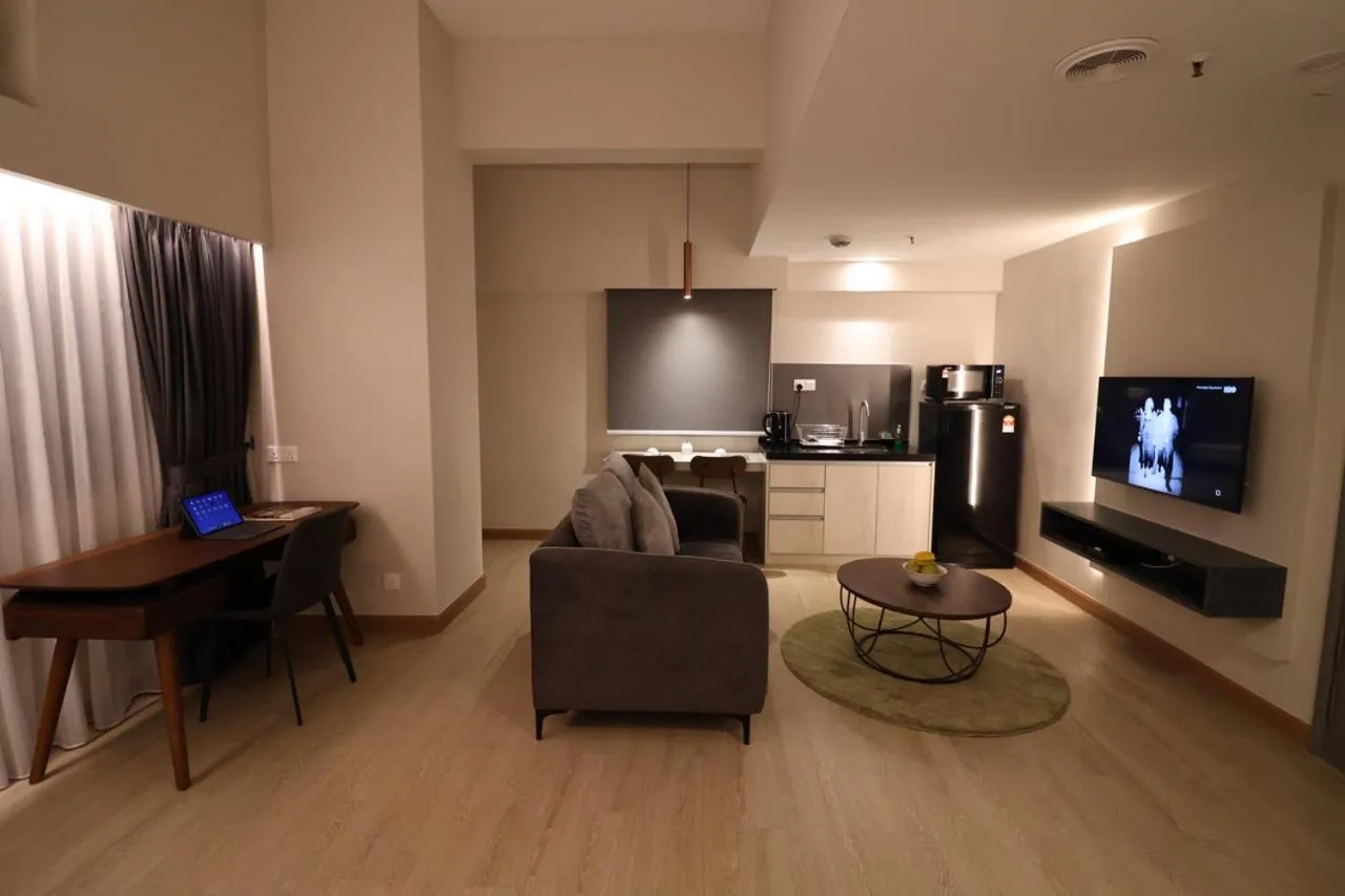 Crown Regency Serviced Suites