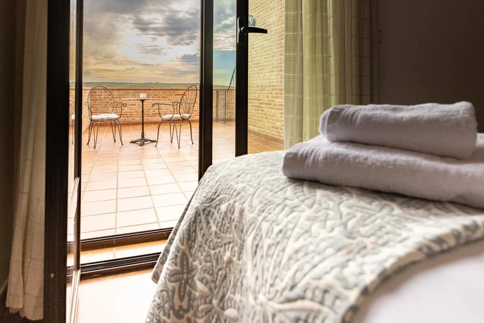 Balcony/Terrace, Bed in CASA RURAL Cigarral del Pintor