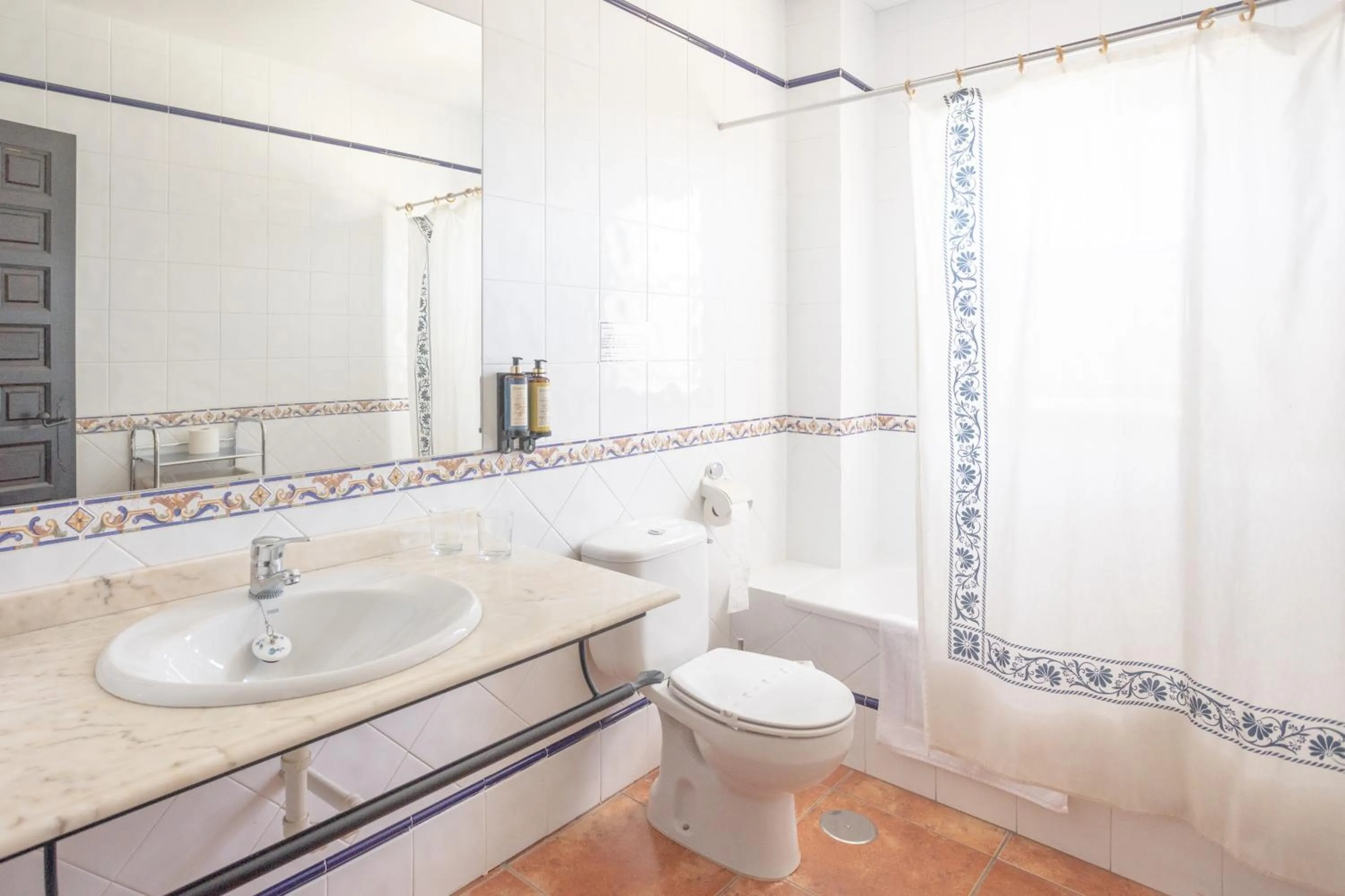 Shower in CASA RURAL Cigarral del Pintor