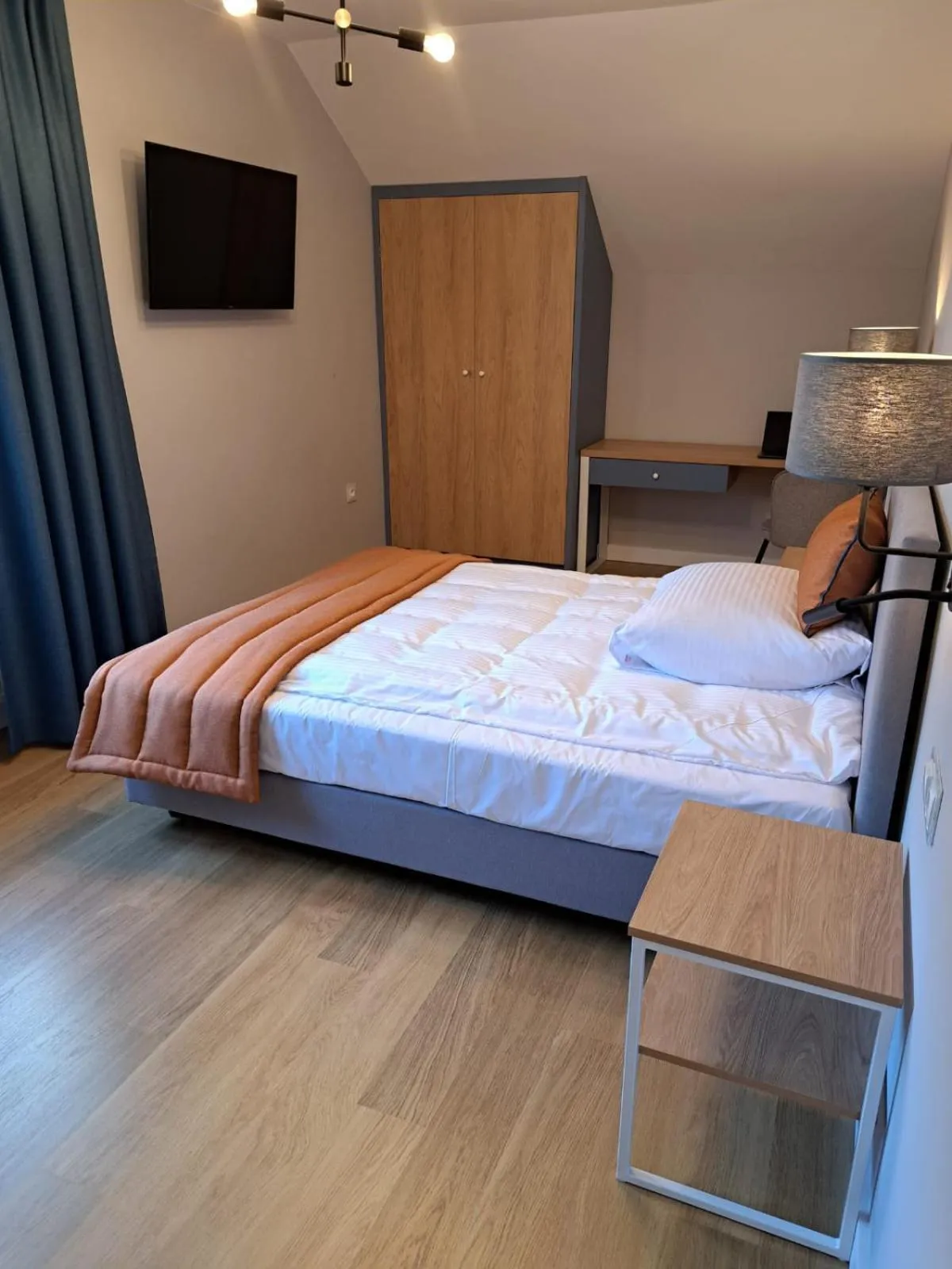 Bed in Pokoje De Luxe Figaro