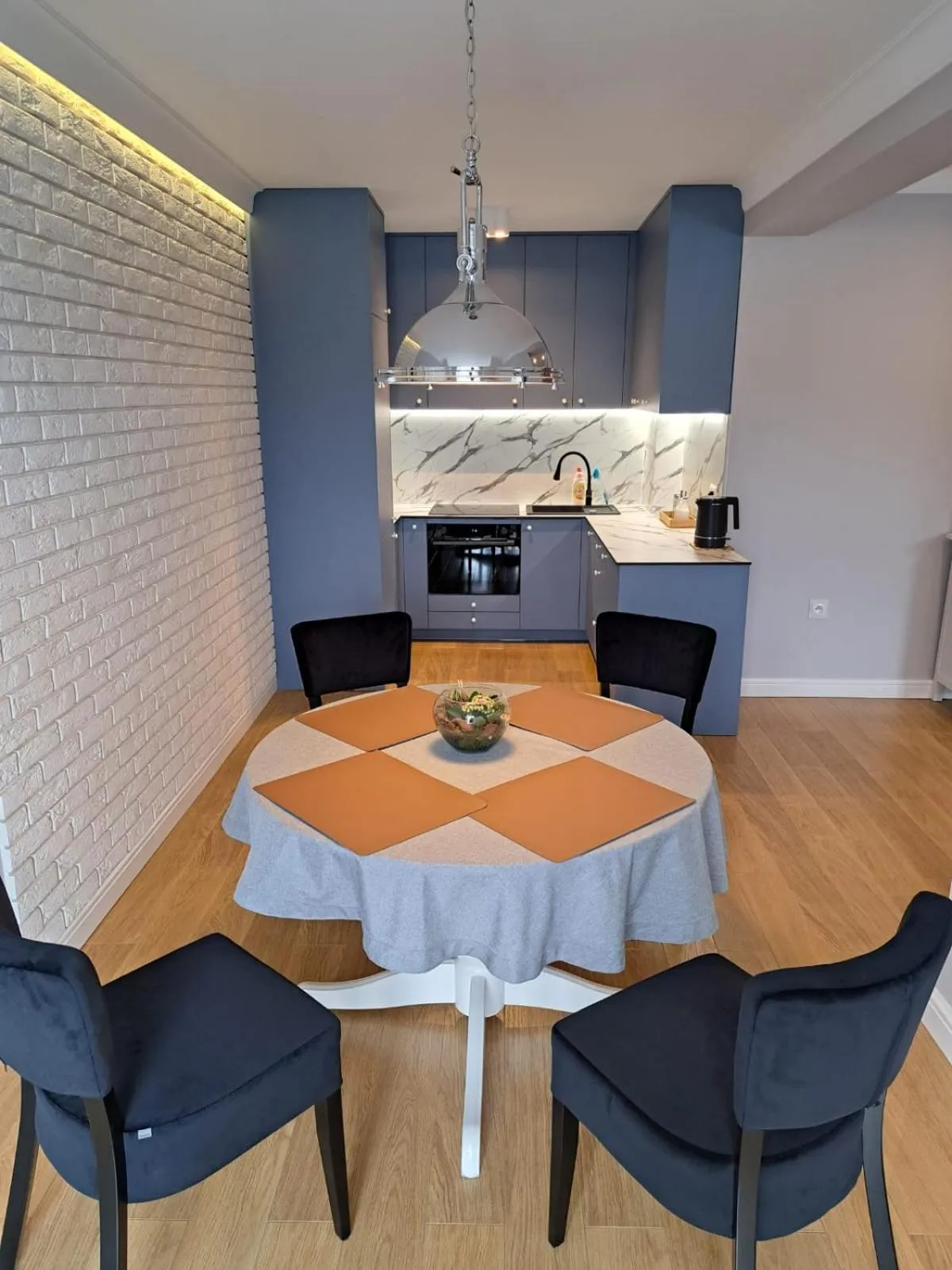 Kitchen or kitchenette in Pokoje De Luxe Figaro