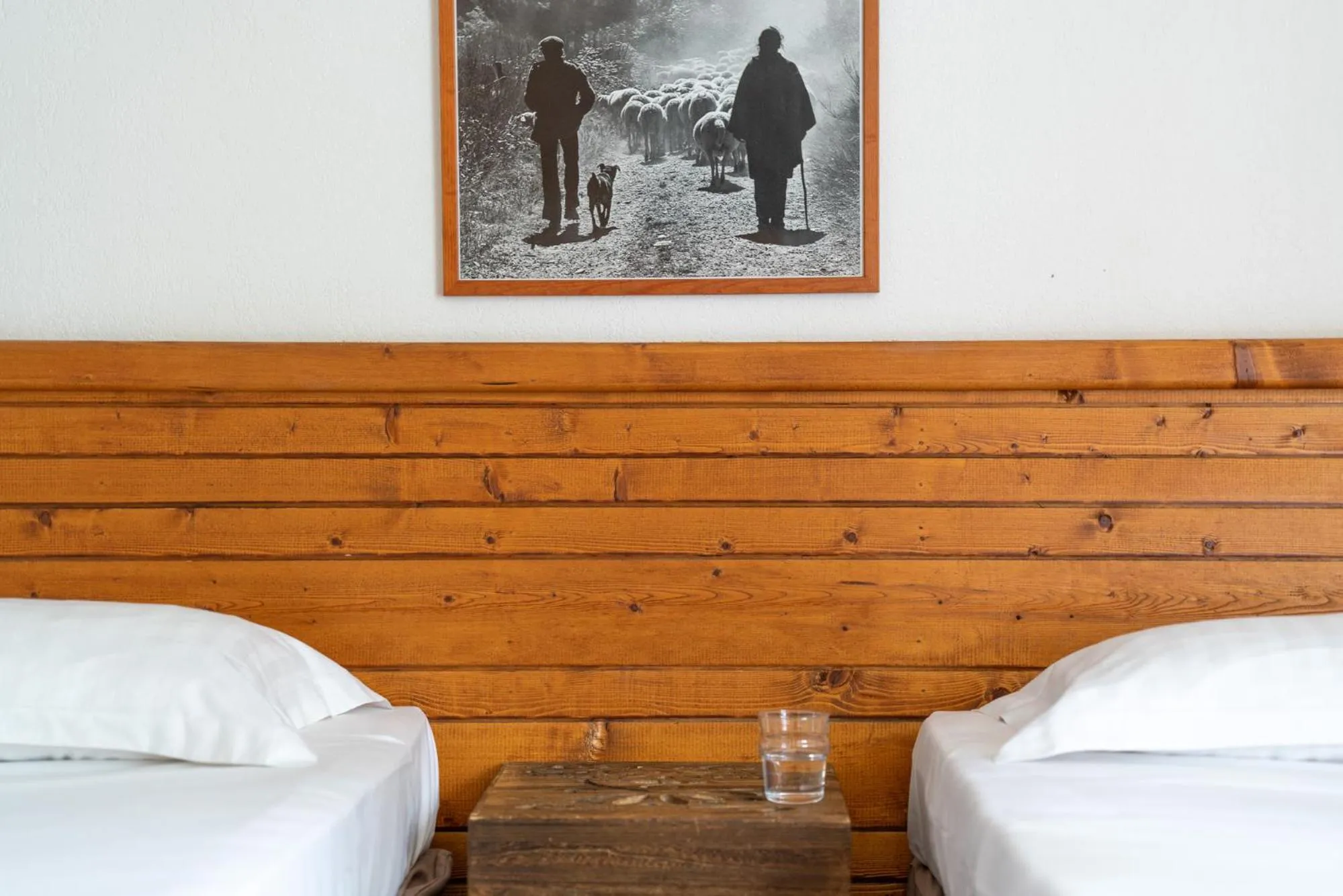 Bedroom, Bed in Garden & City Bagnères-de-Bigorre - Domaine de Ramonjuan