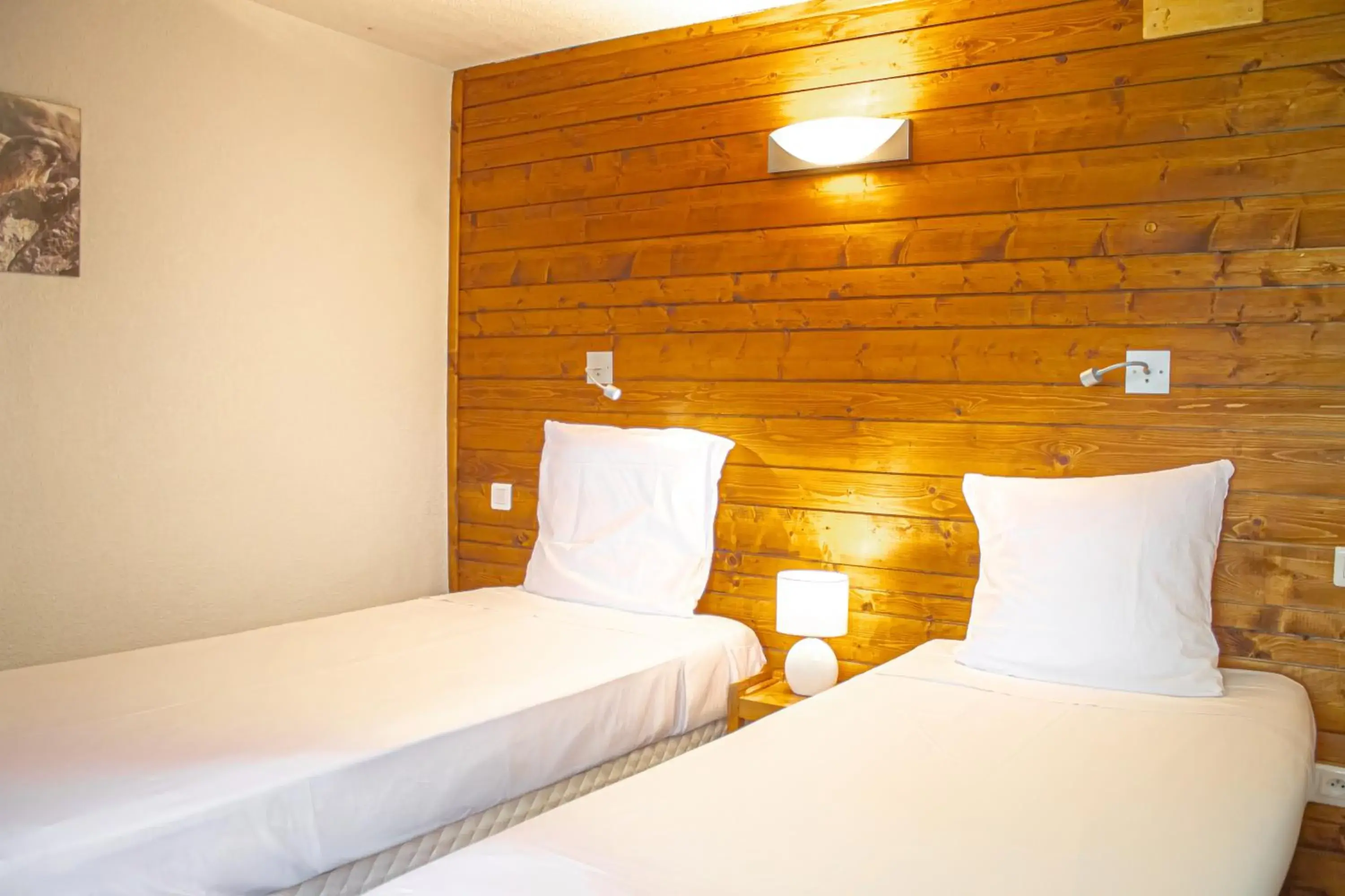 Double Room in Garden & City Bagnères-de-Bigorre - Domaine de Ramonjuan Double Room in Garden & City Bagnères-de-Bigorre - Domaine de Ramonjuan