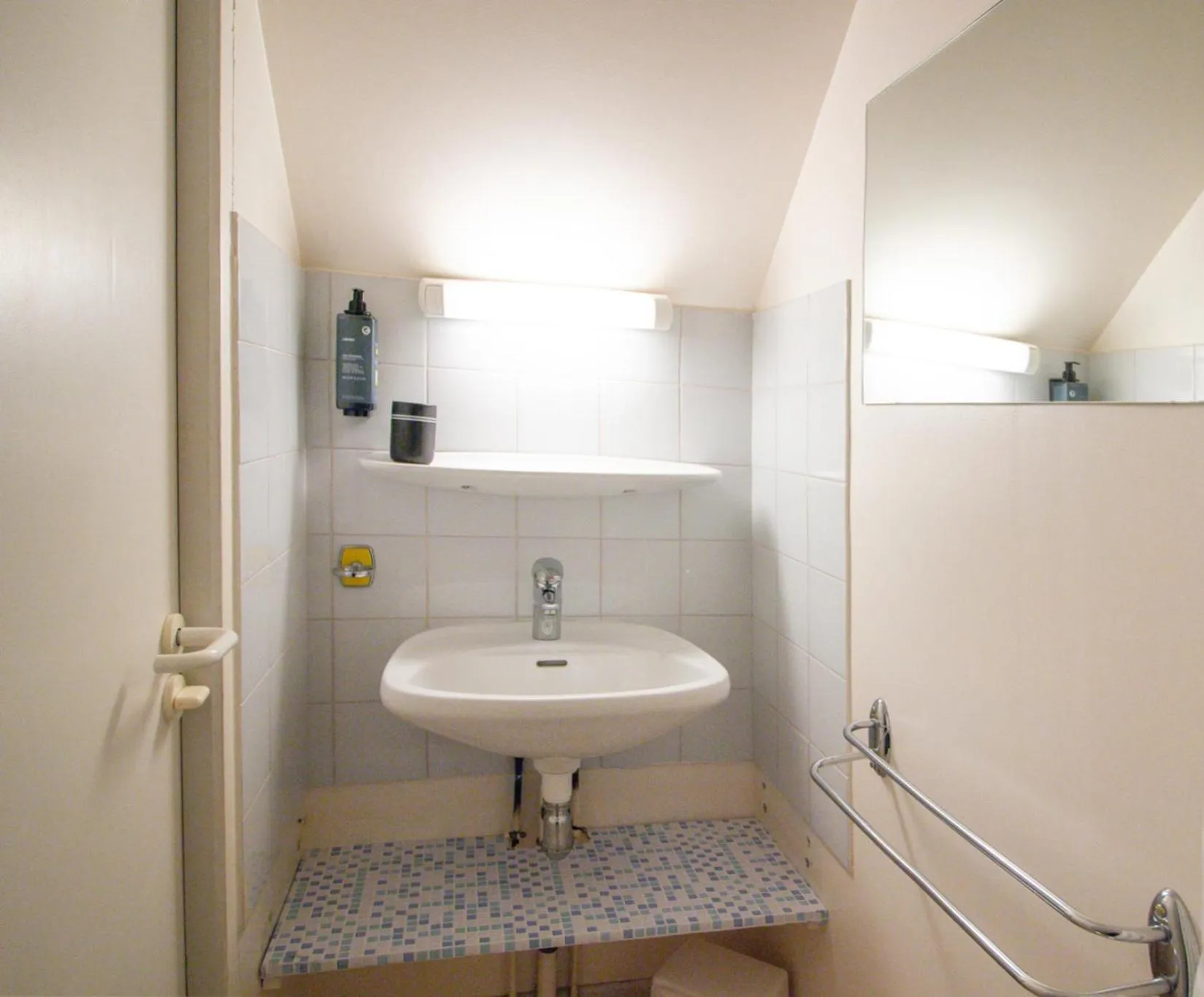 Bathroom in Garden & City Bagnères-de-Bigorre - Domaine de Ramonjuan