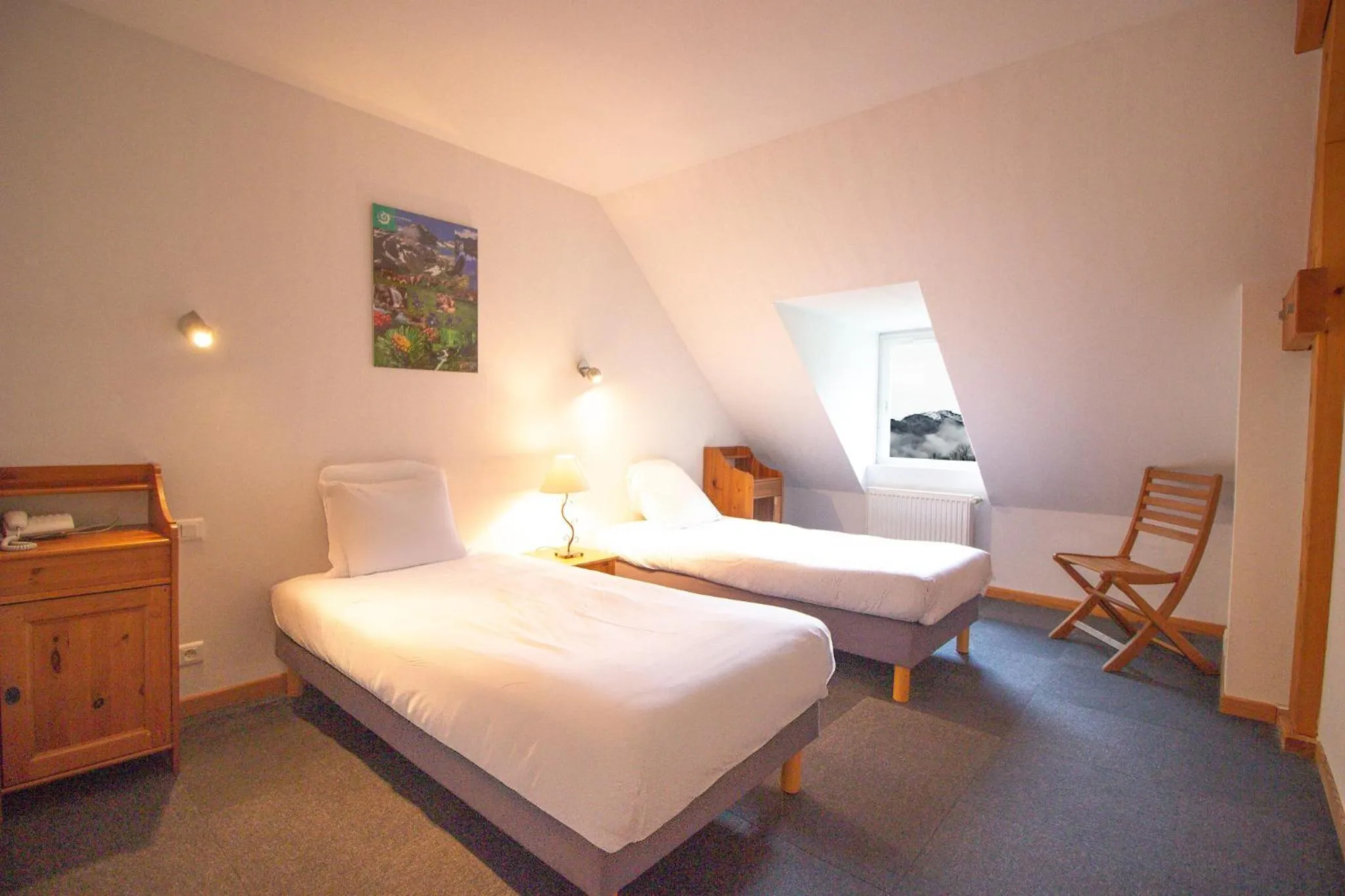 Bedroom, Bed in Garden & City Bagnères-de-Bigorre - Domaine de Ramonjuan