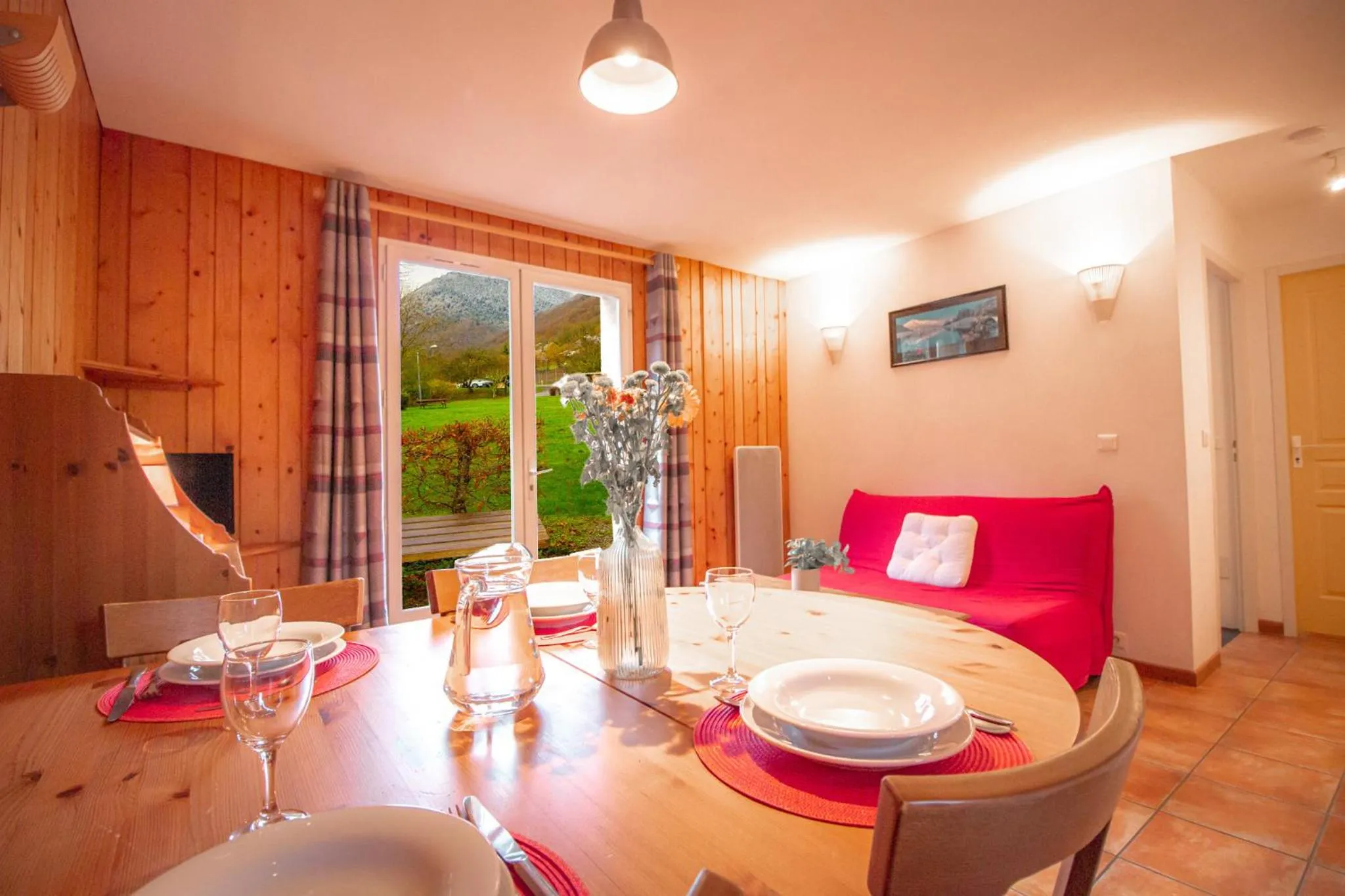 Patio in Garden & City Bagnères-de-Bigorre - Domaine de Ramonjuan