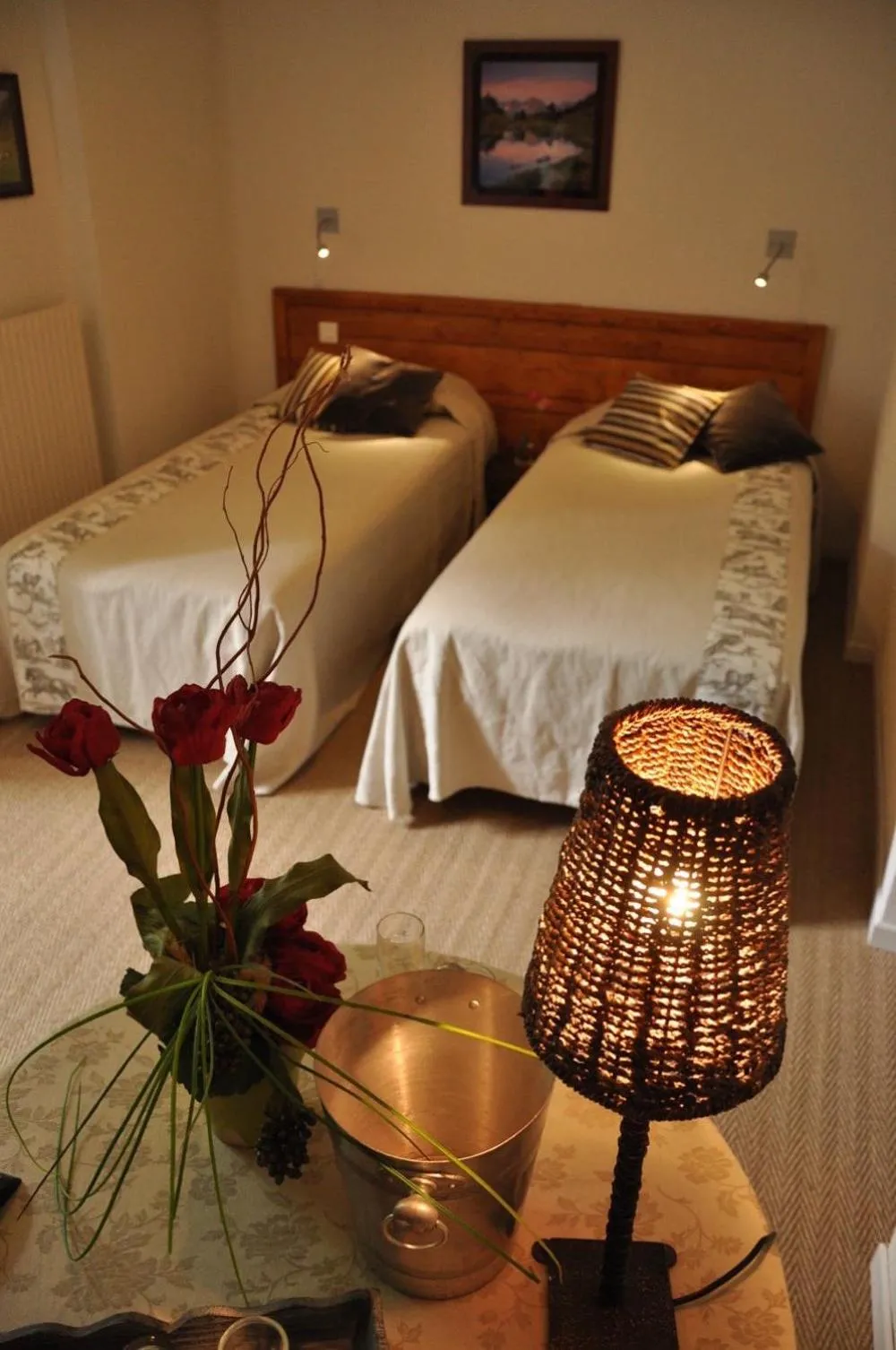 Bedroom, Bed in Garden & City Bagnères-de-Bigorre - Domaine de Ramonjuan