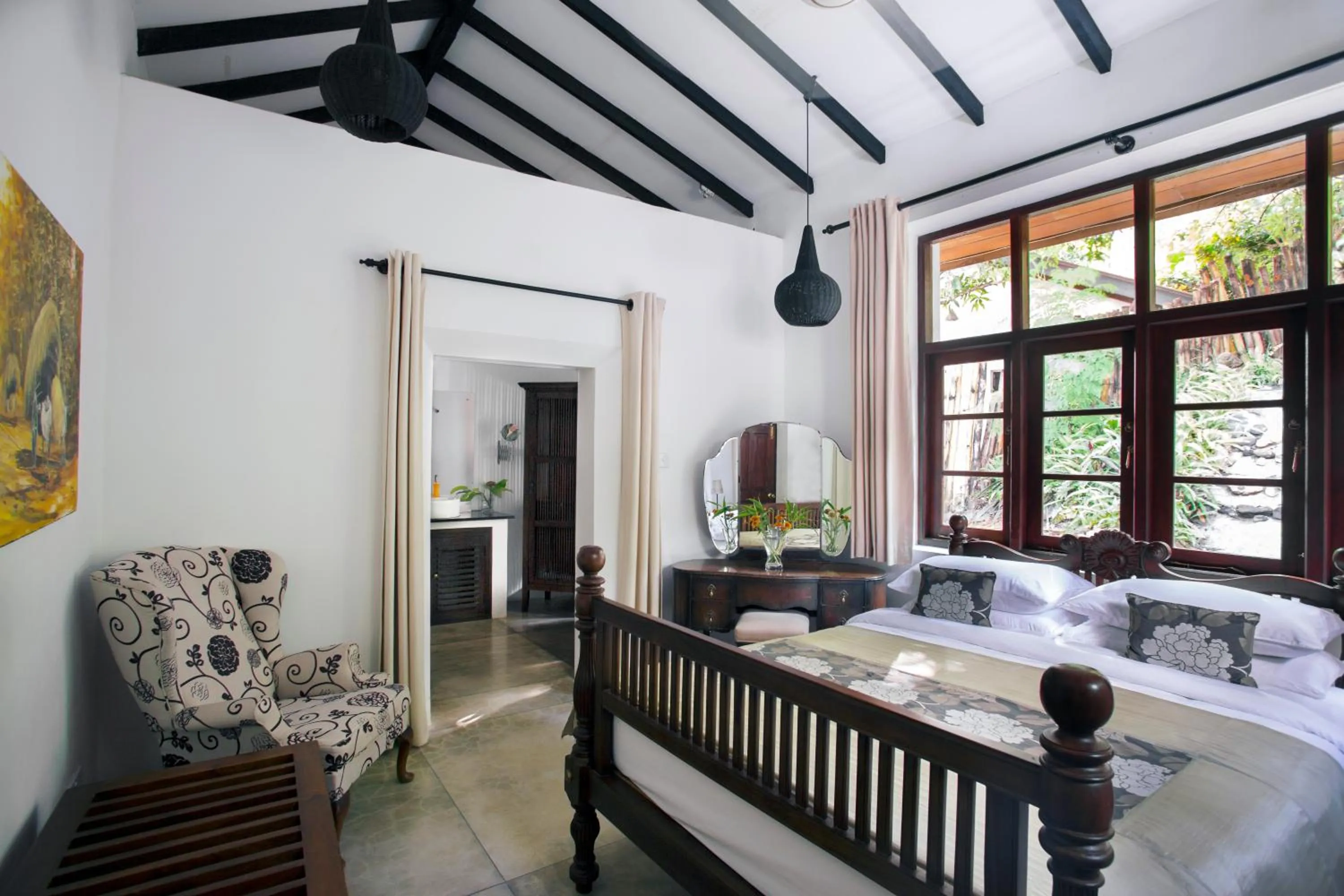 Photo of the whole room, Bed in Rosyth Estate House