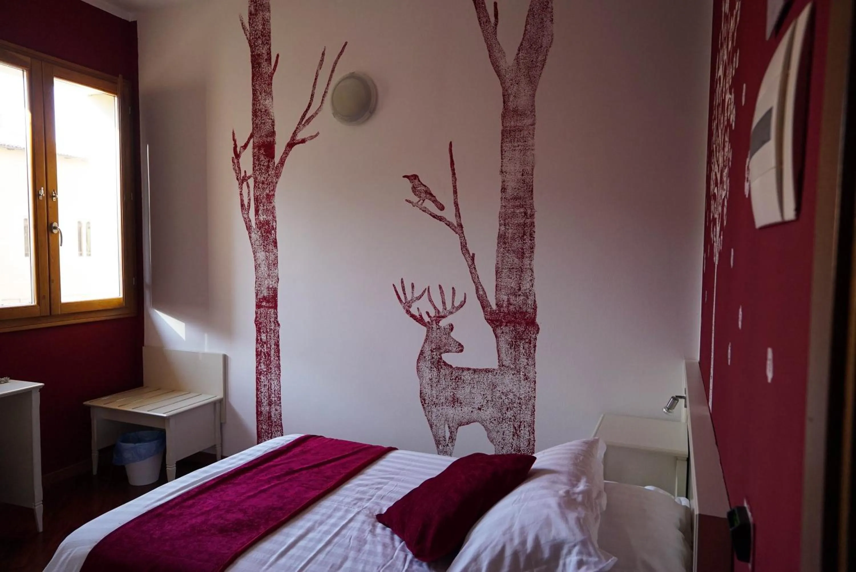 Decorative detail, Bed in Hotel Il Crinale