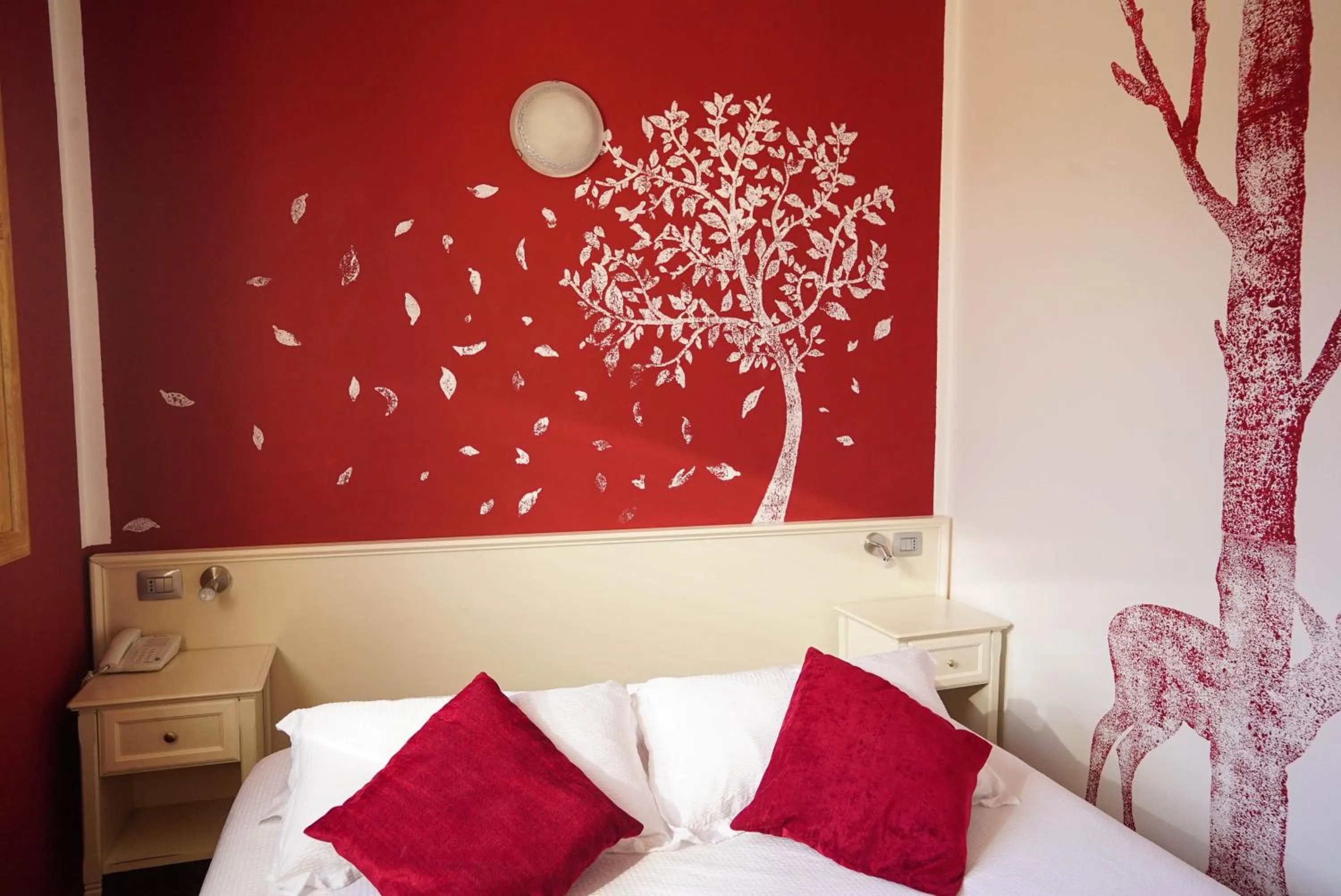 Decorative detail, Bed in Hotel Il Crinale