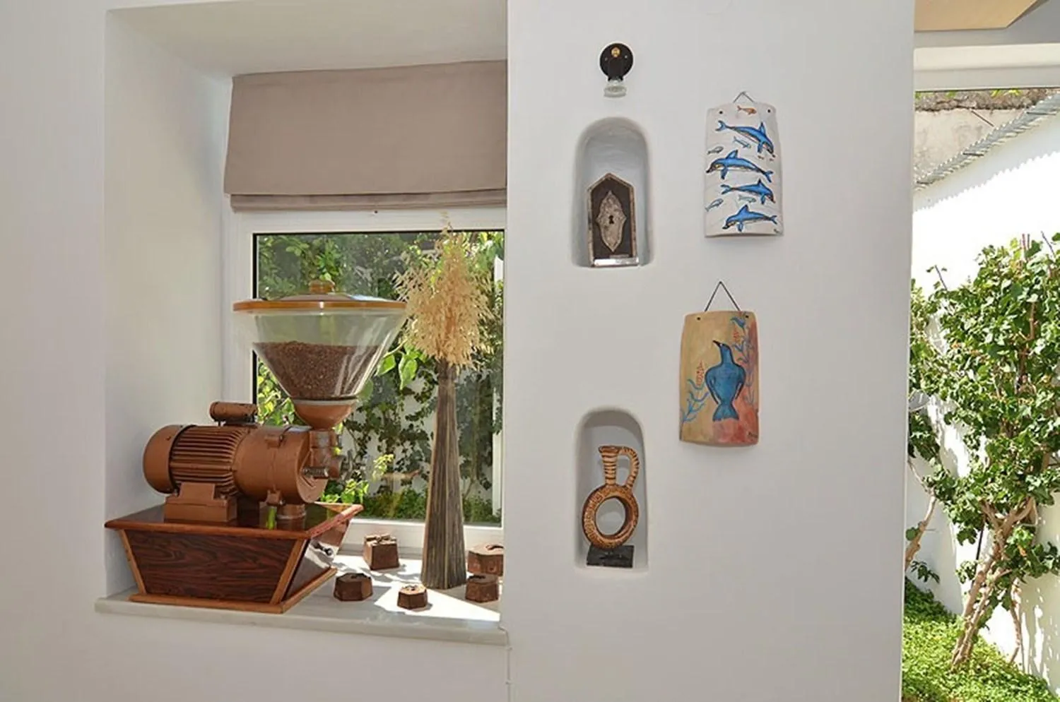 Decorative detail in Manto Studios