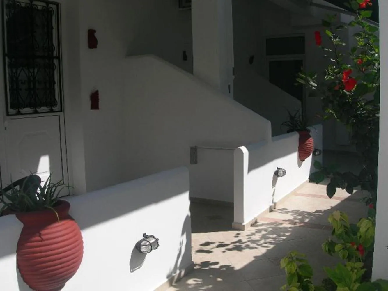 Facade/entrance in Manto Studios