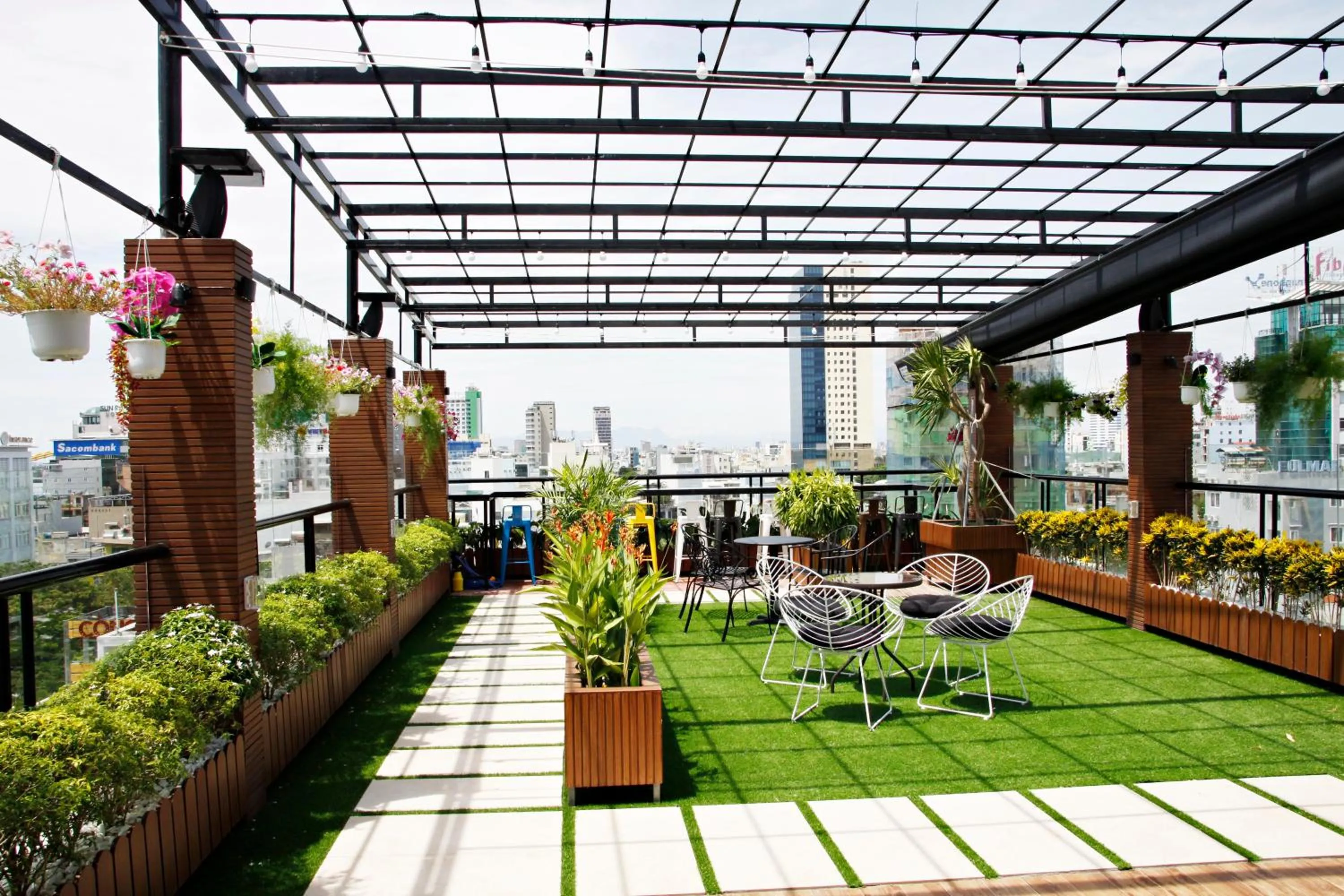 Patio in Anh Nguyet Da Nang Hotel