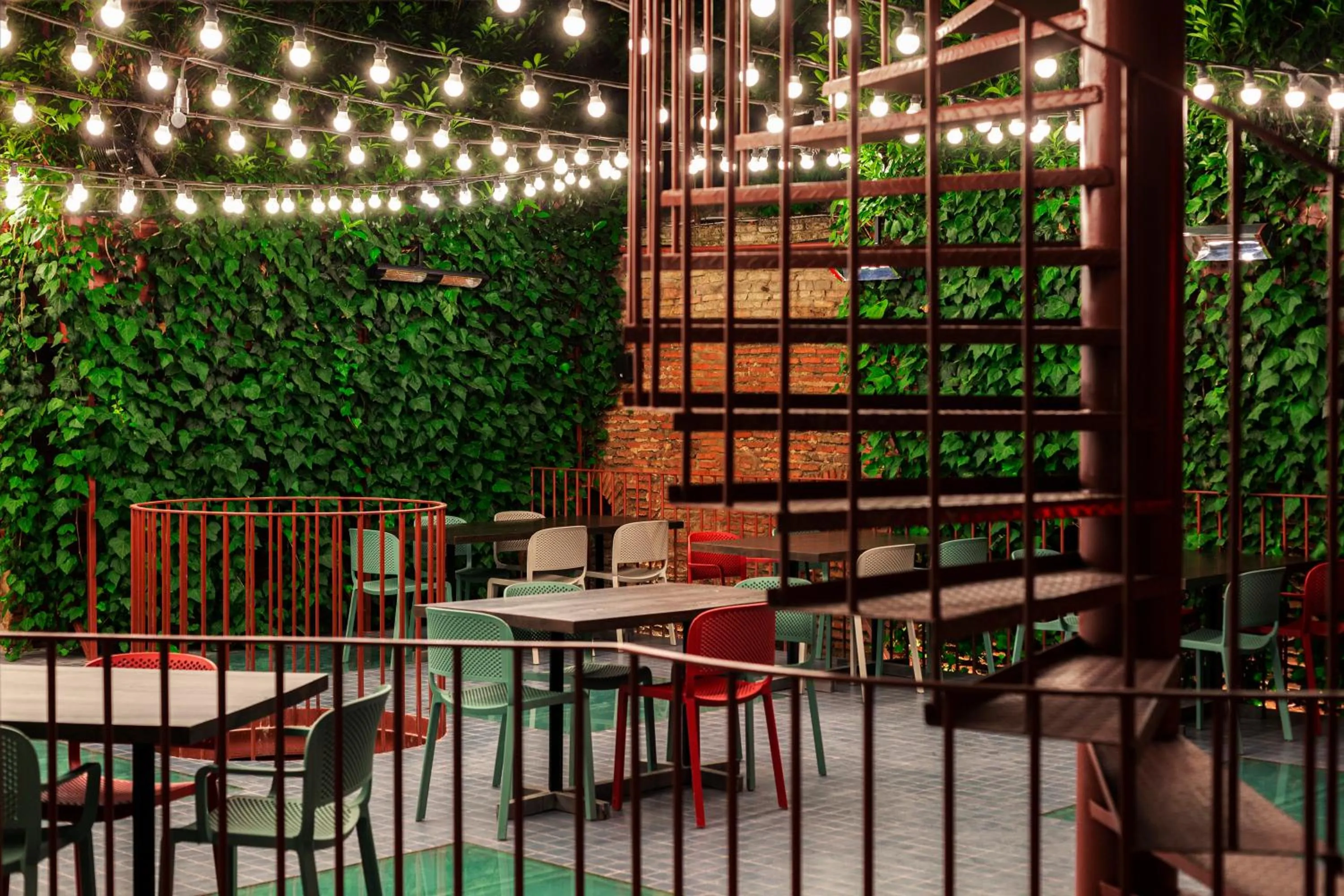 Restaurant/places to eat in Hotel Zeg