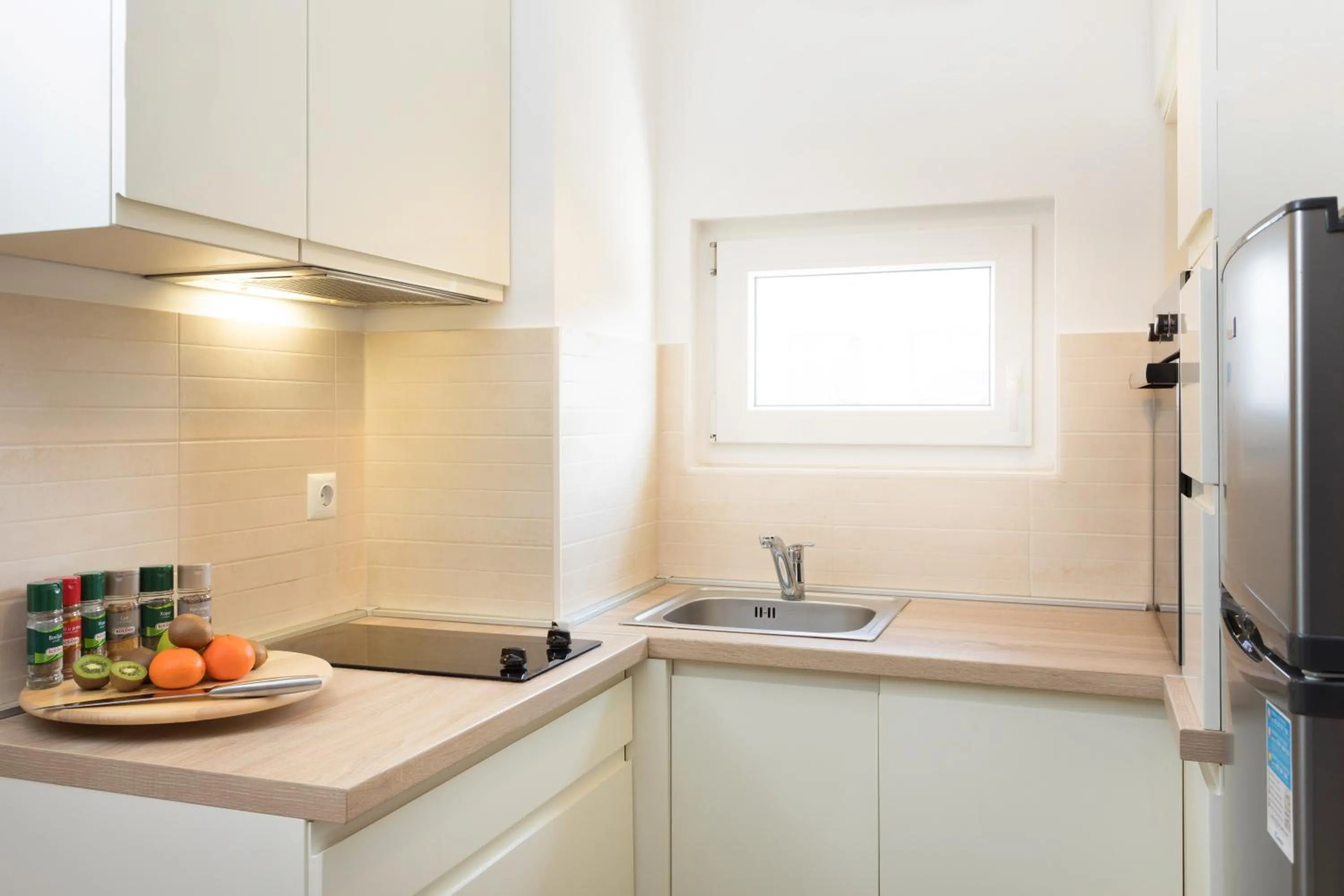 Kitchen or kitchenette in Cute and Sunny Studio in Zagreb with Balcony & Free Parking