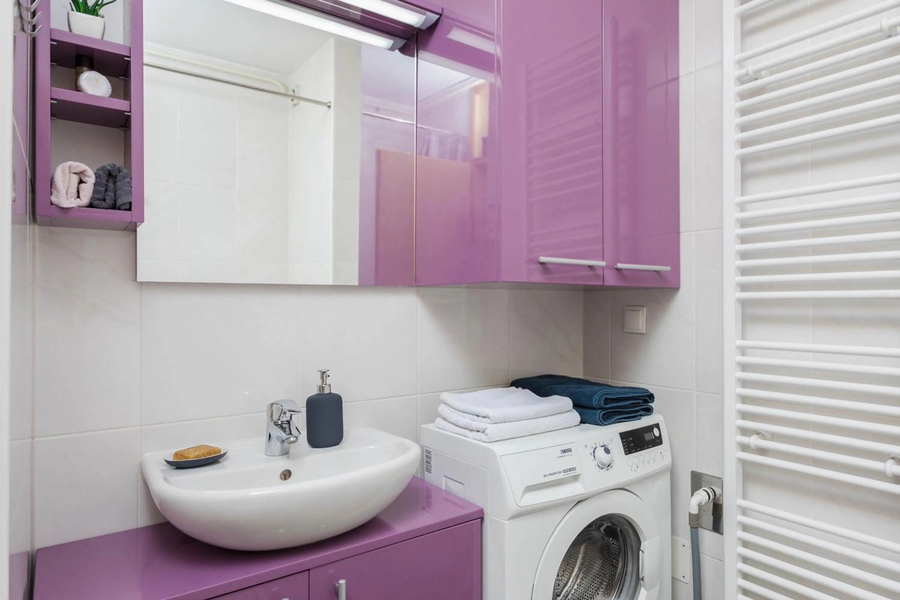 Bathroom in Cute and Sunny Studio in Zagreb with Balcony & Free Parking