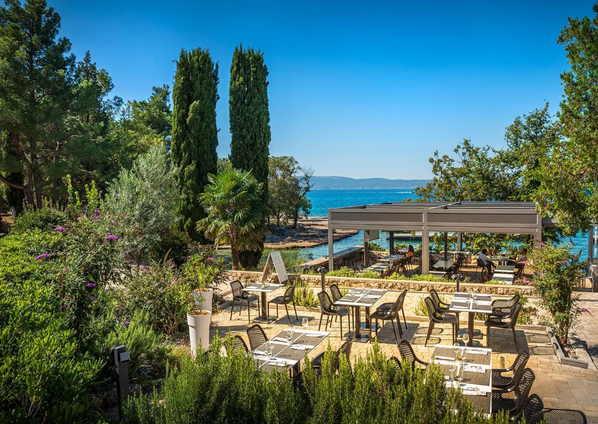 Restaurant/places to eat in Veya Maradiso Hotel by Aminess