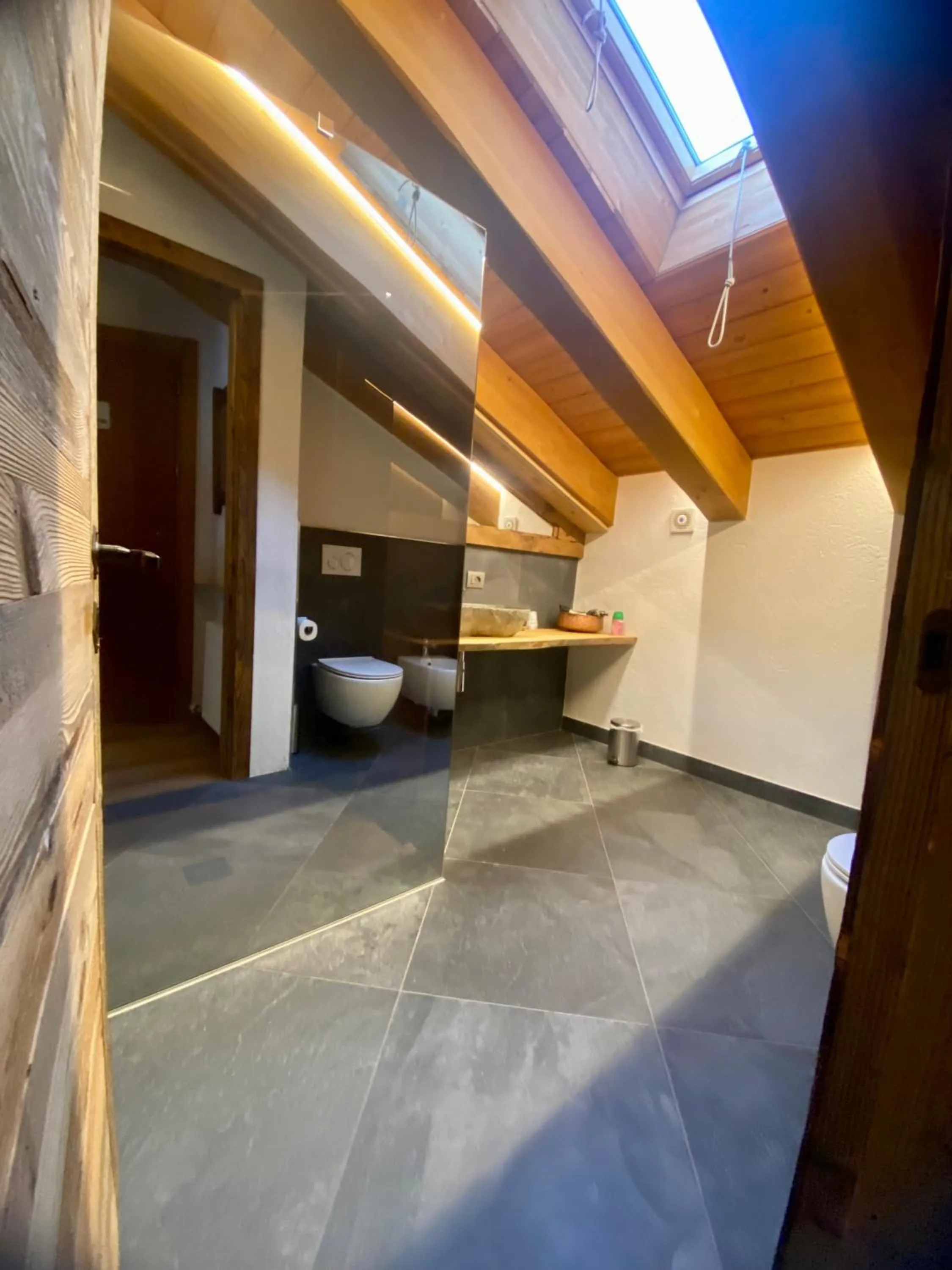 Bathroom in Hotel Edelweiss