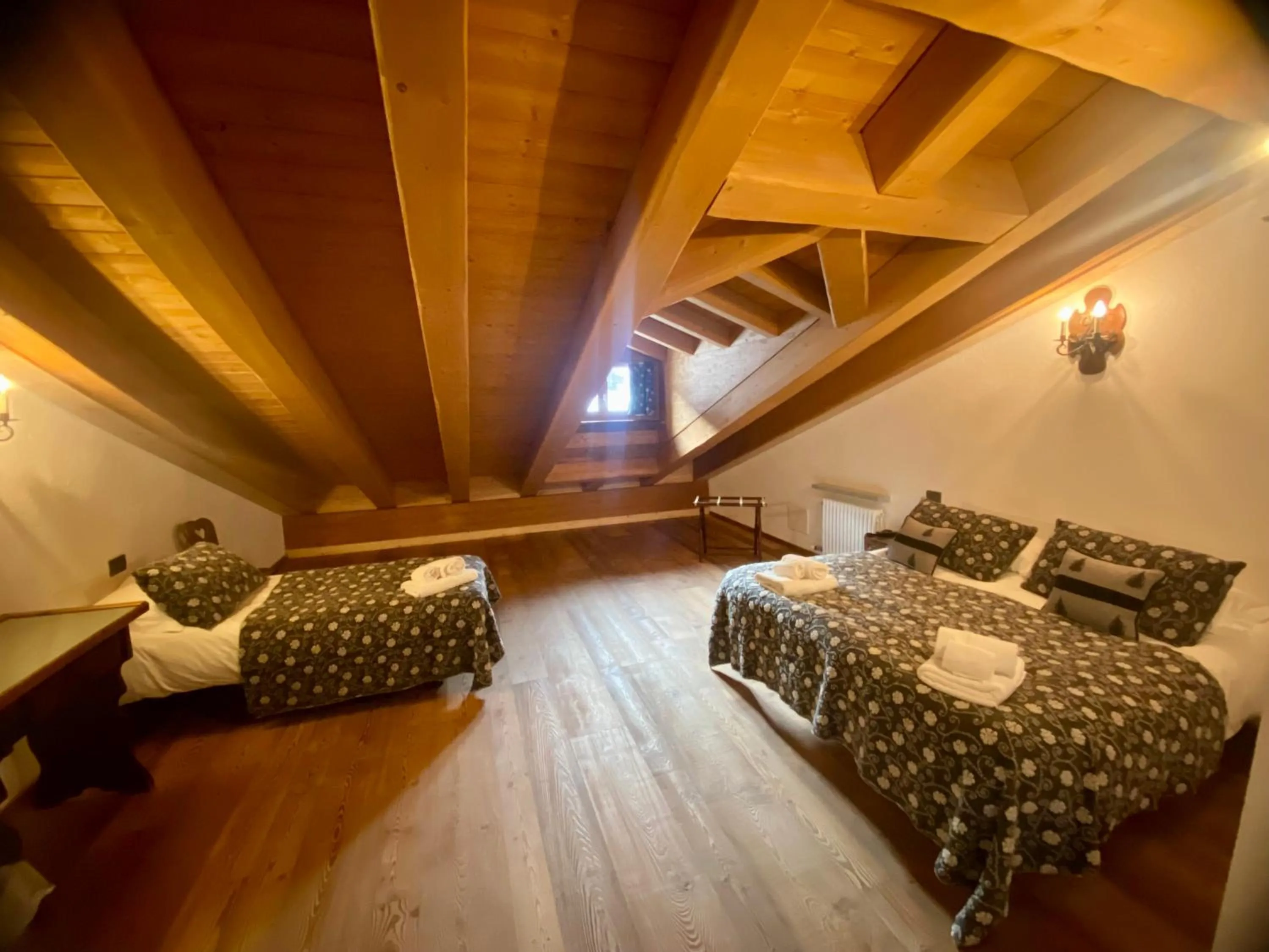 Bedroom, Bed in Hotel Edelweiss